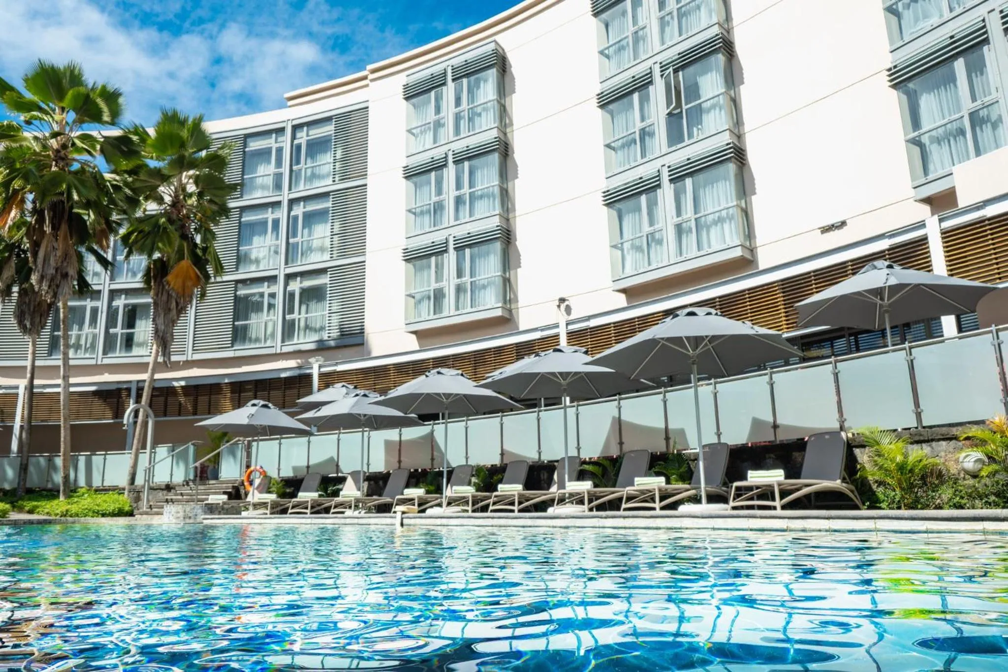 Swimming pool in Holiday Inn Mauritius Mon Trésor by IHG