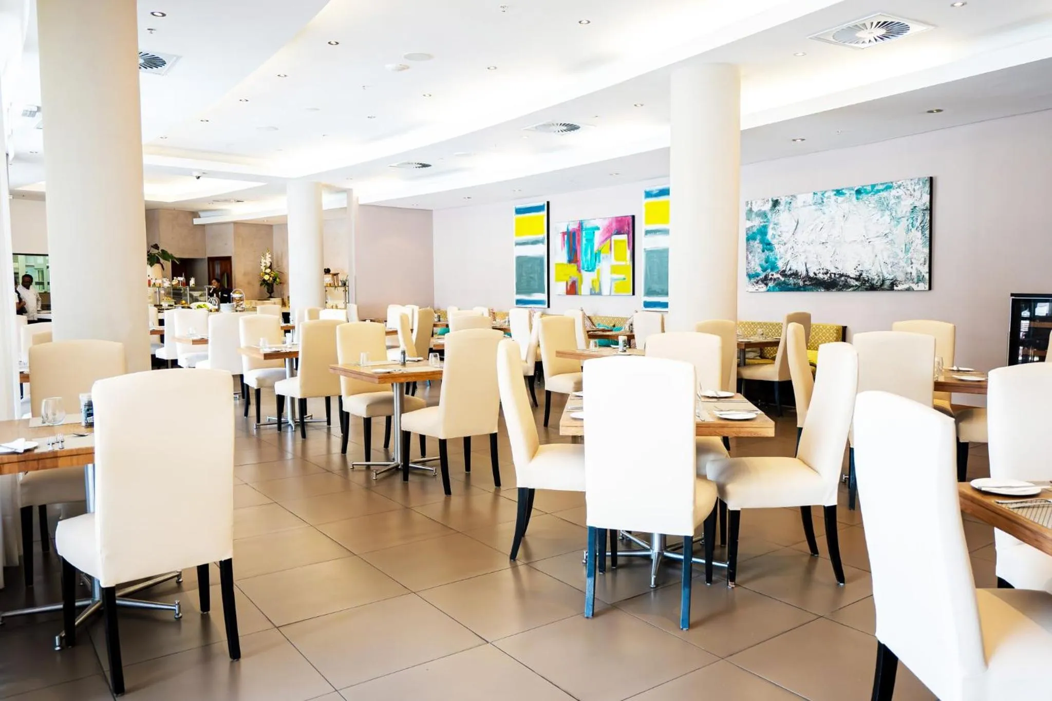 Restaurant/places to eat in Holiday Inn Mauritius Mon Trésor by IHG