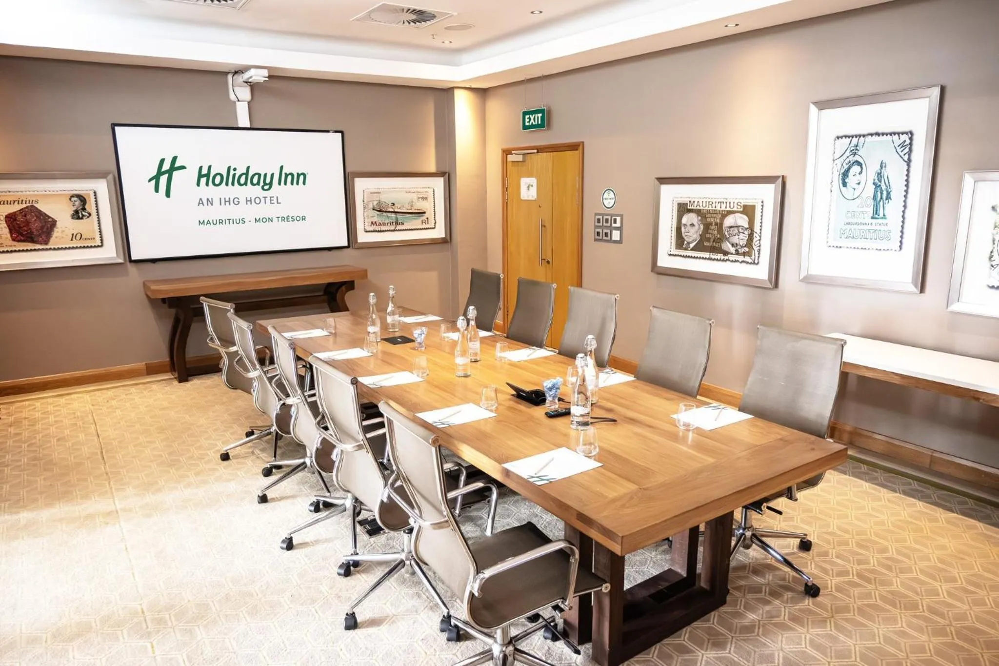 Meeting/conference room in Holiday Inn Mauritius Mon Trésor by IHG