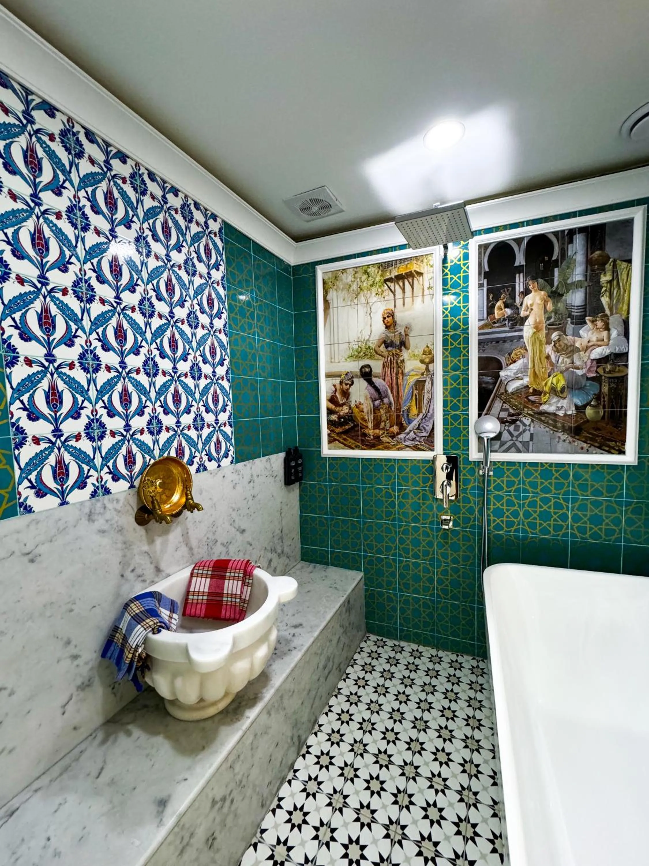 Shower in Imagine Hotel-Special Category