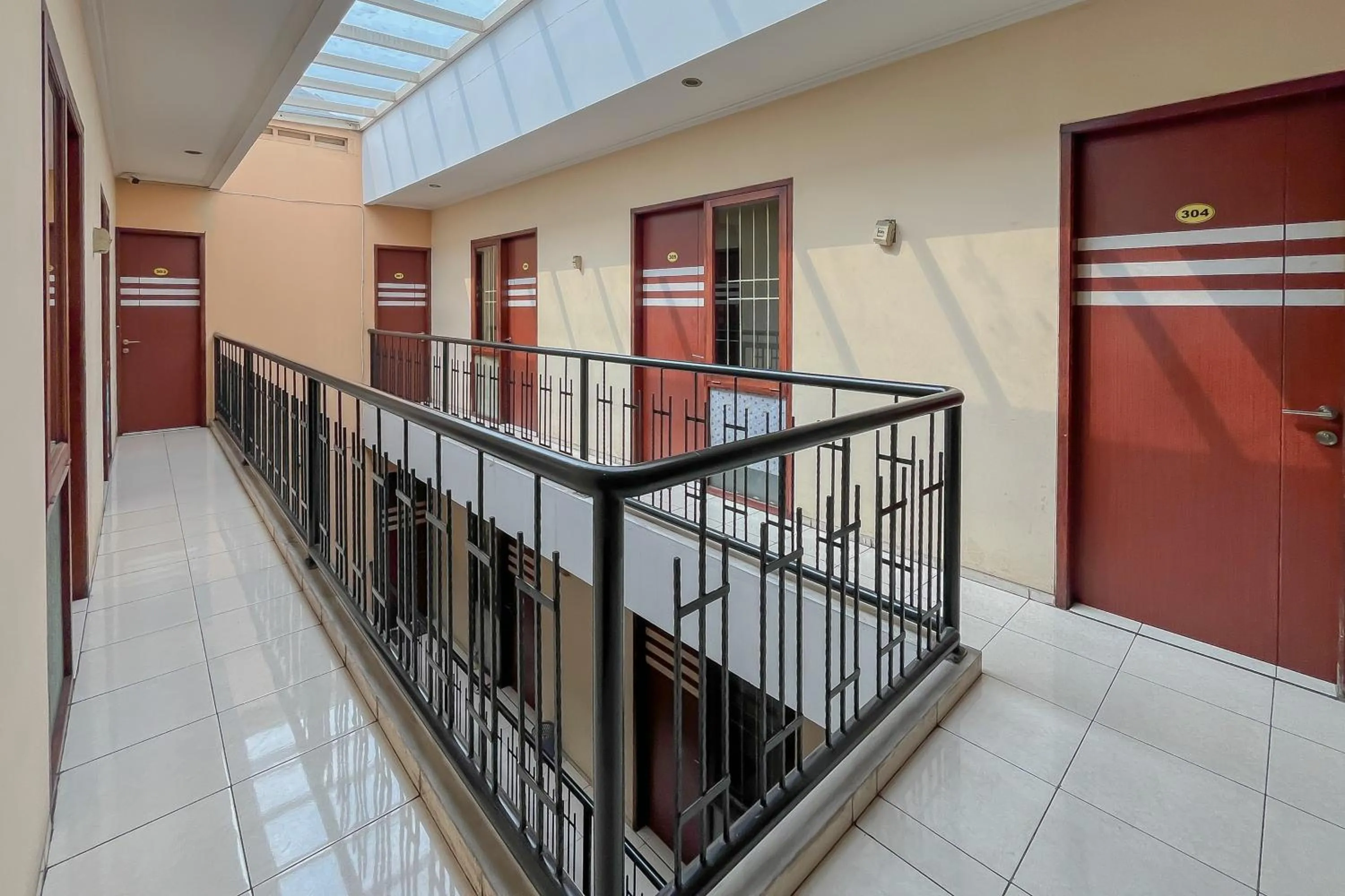 Property building in RedDoorz near Tegalega Park 2