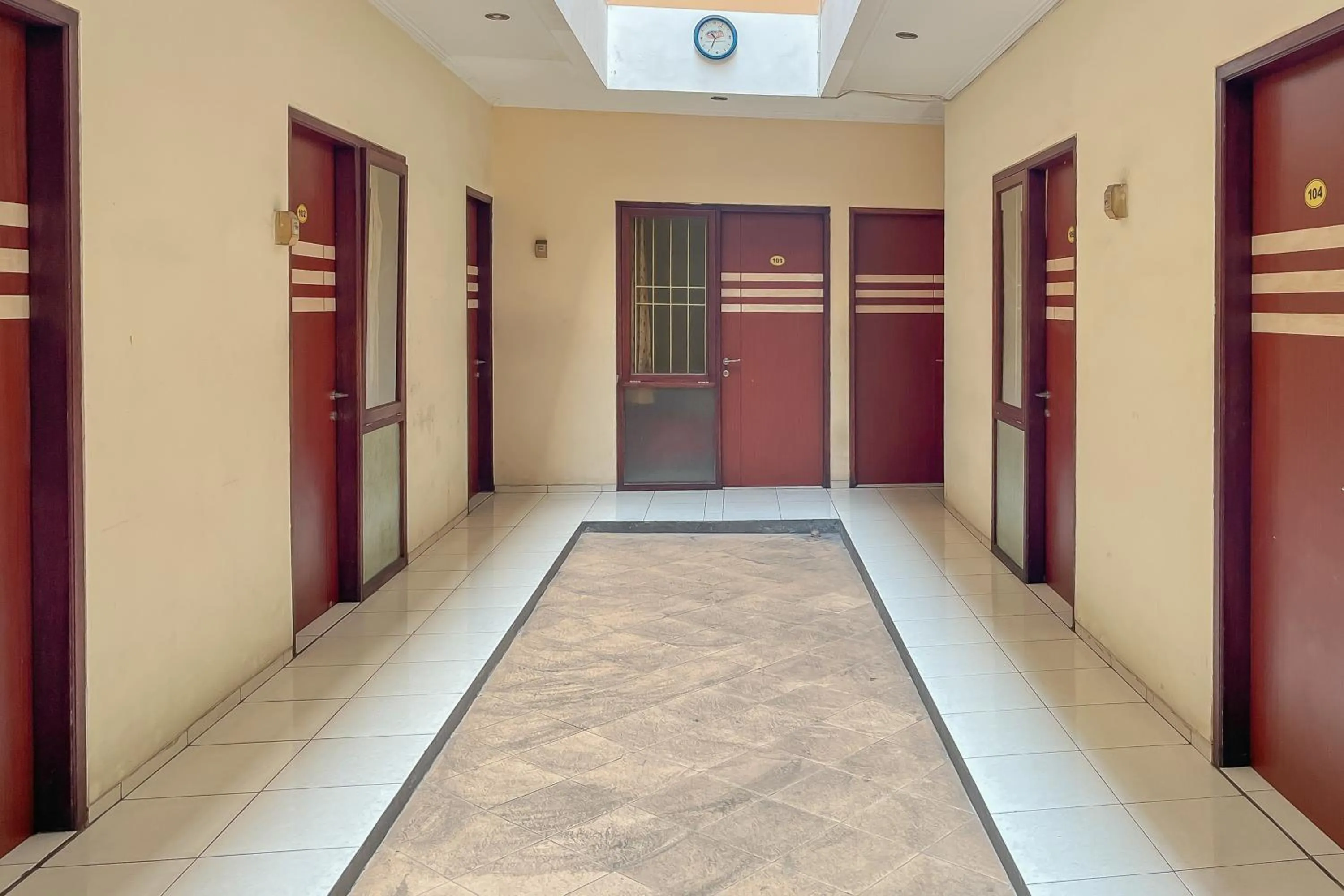 Property building in RedDoorz near Tegalega Park 2