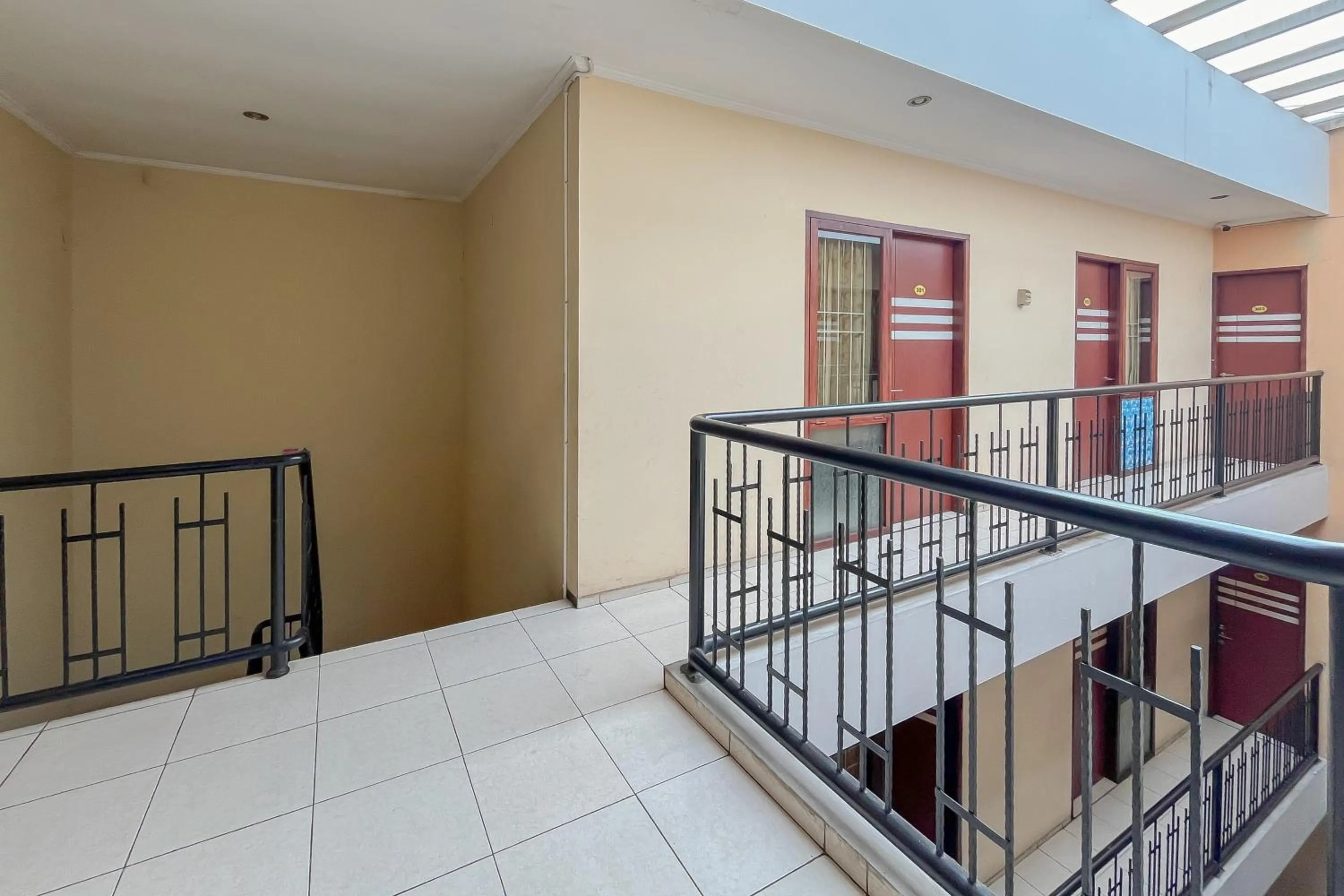 Property building in RedDoorz near Tegalega Park 2