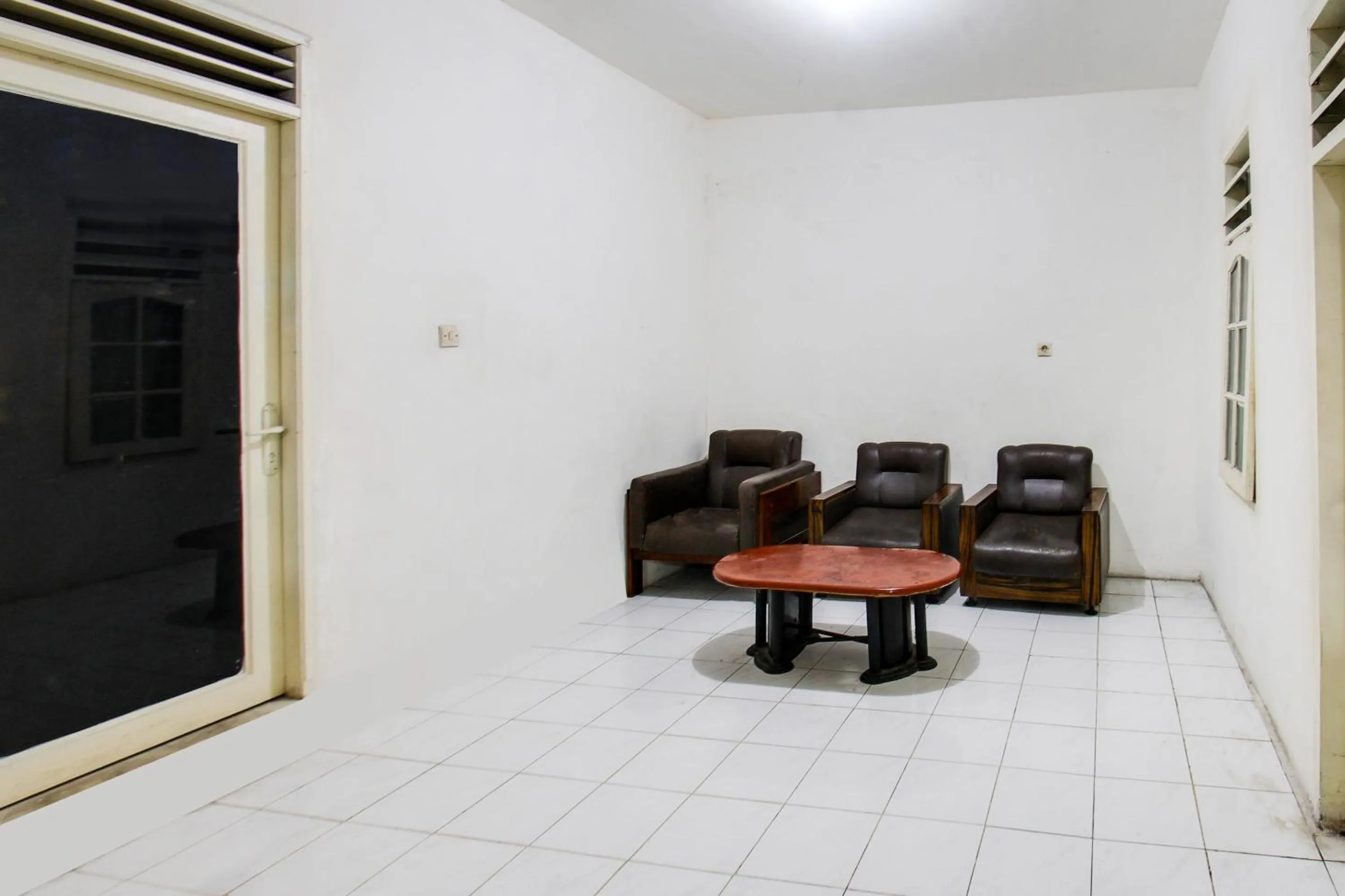 Lobby or reception in OYO 91391 Mutiara Syariah 3