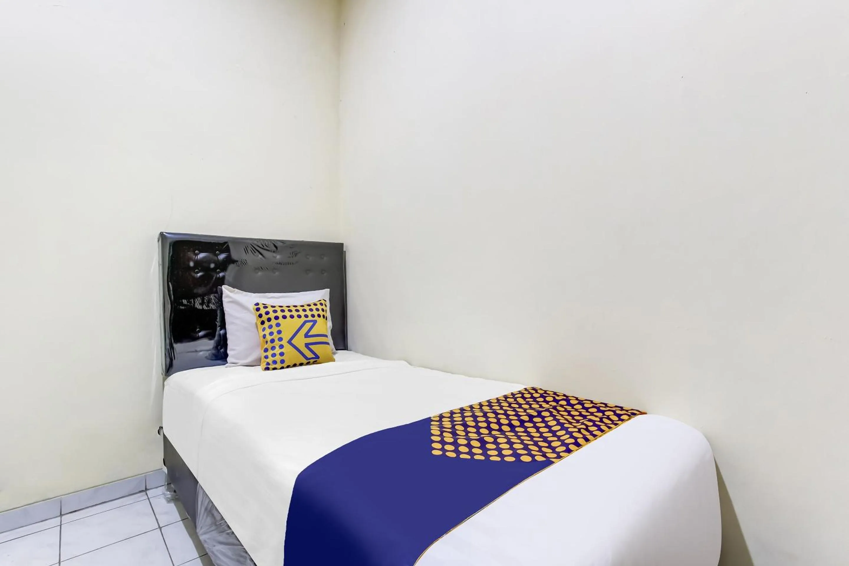 Bedroom, Bed in OYO Life 91374 Asia Stay Semarang Syariah