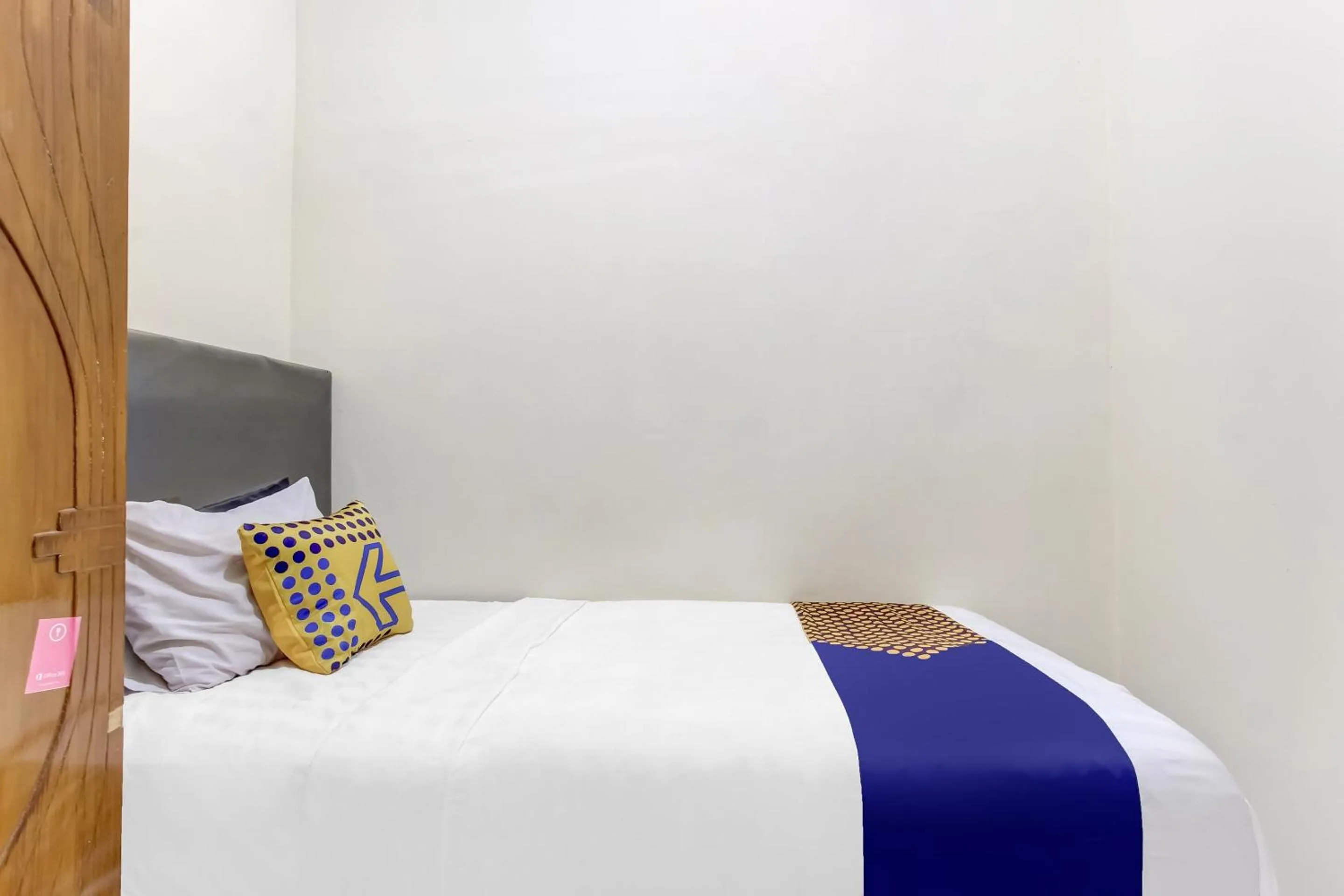 Bedroom, Bed in OYO Life 91374 Asia Stay Semarang Syariah