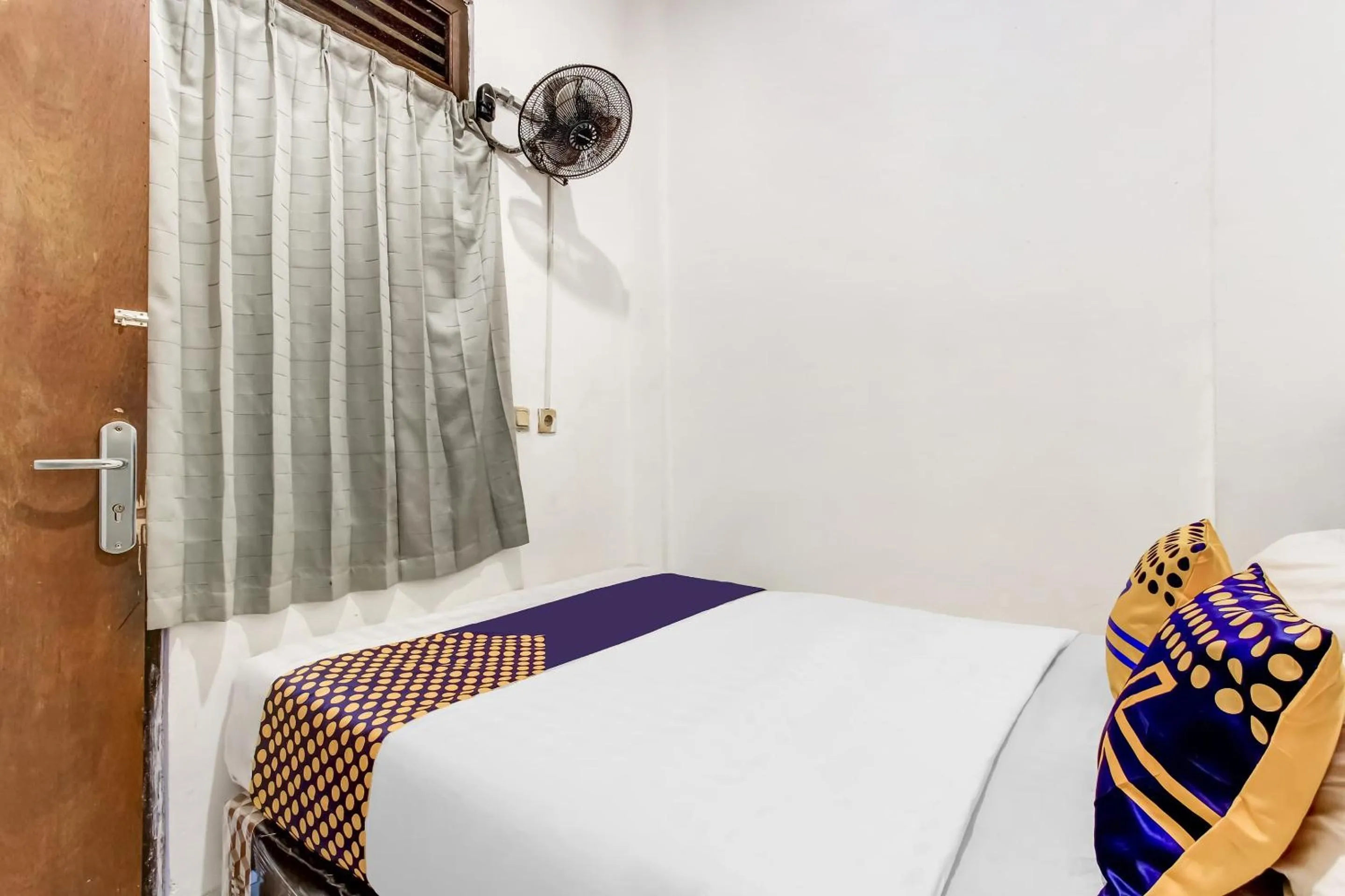 Bedroom, Bed in OYO Life 91374 Asia Stay Semarang Syariah