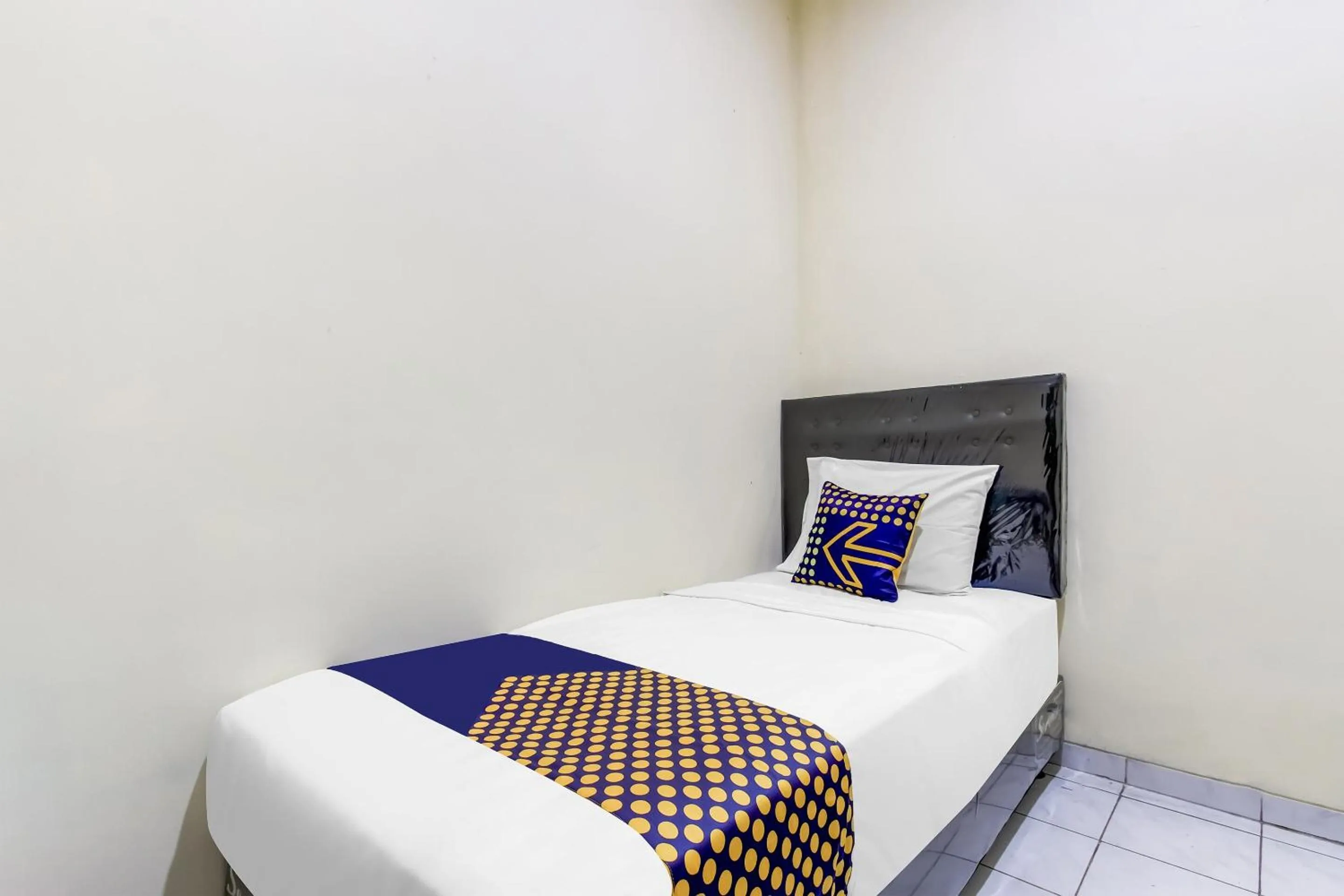 Bedroom, Bed in OYO Life 91374 Asia Stay Semarang Syariah