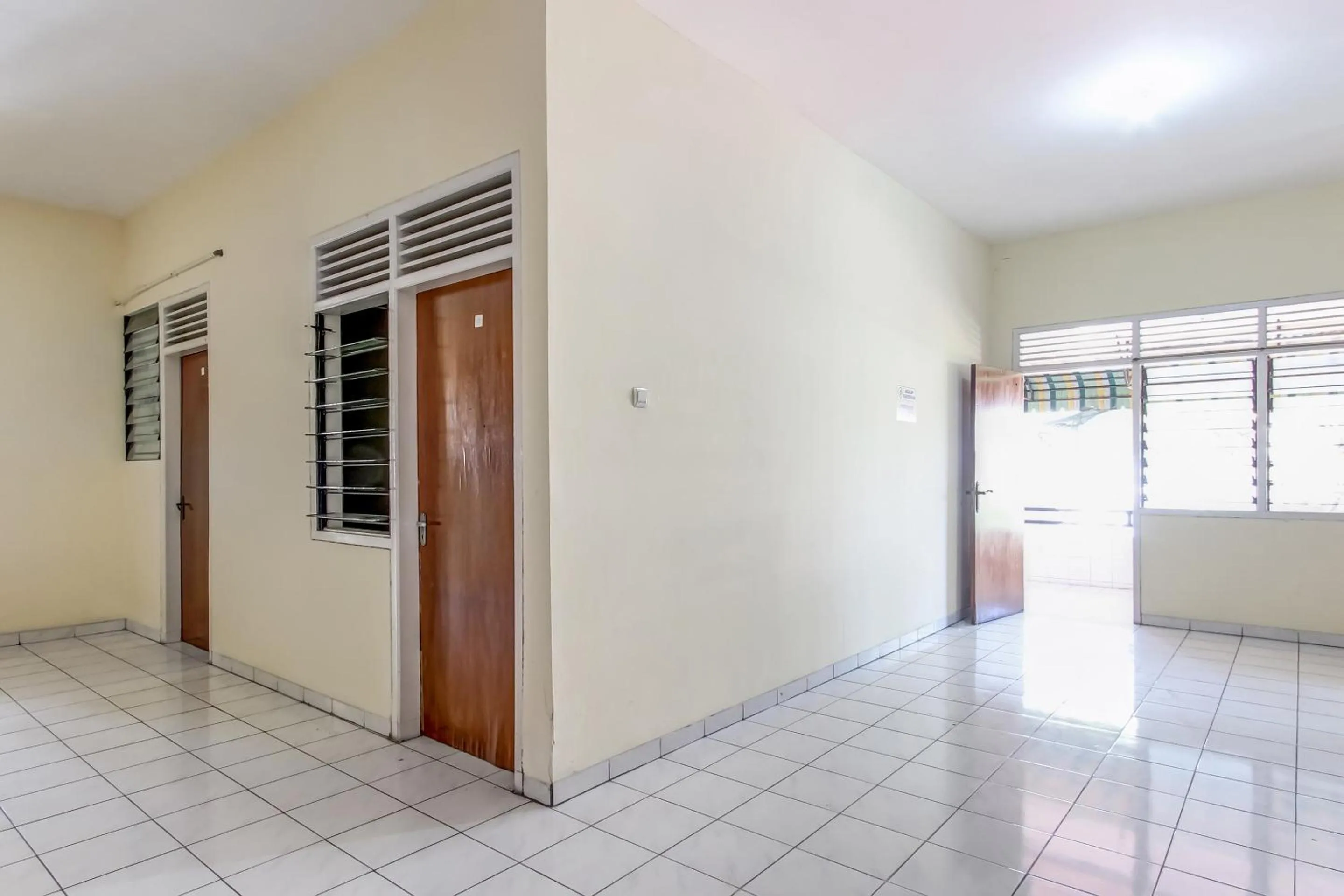 Lobby or reception in OYO Life 91374 Asia Stay Semarang Syariah