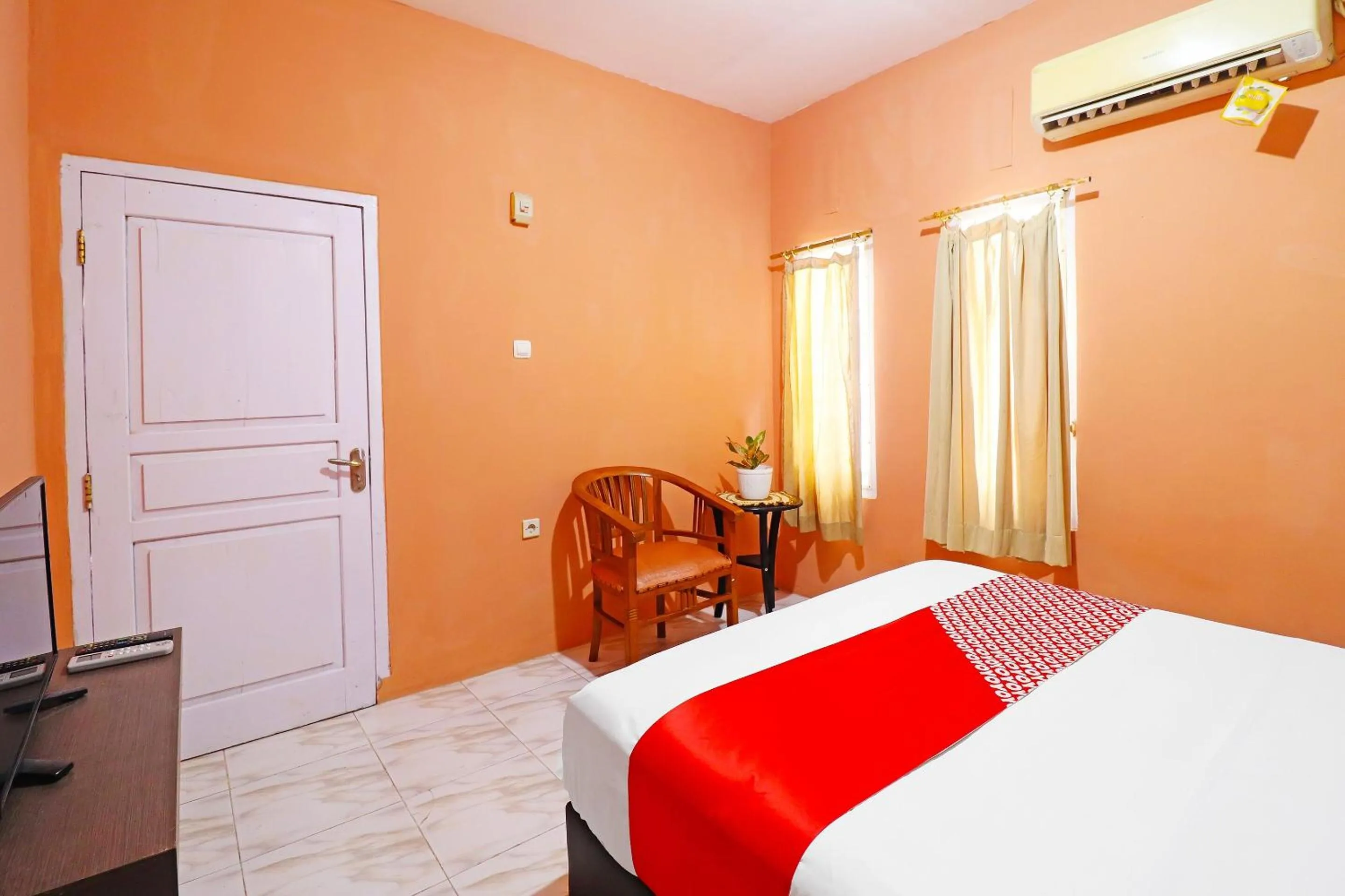 Bedroom in OYO 91408 Kas Residence Syariah