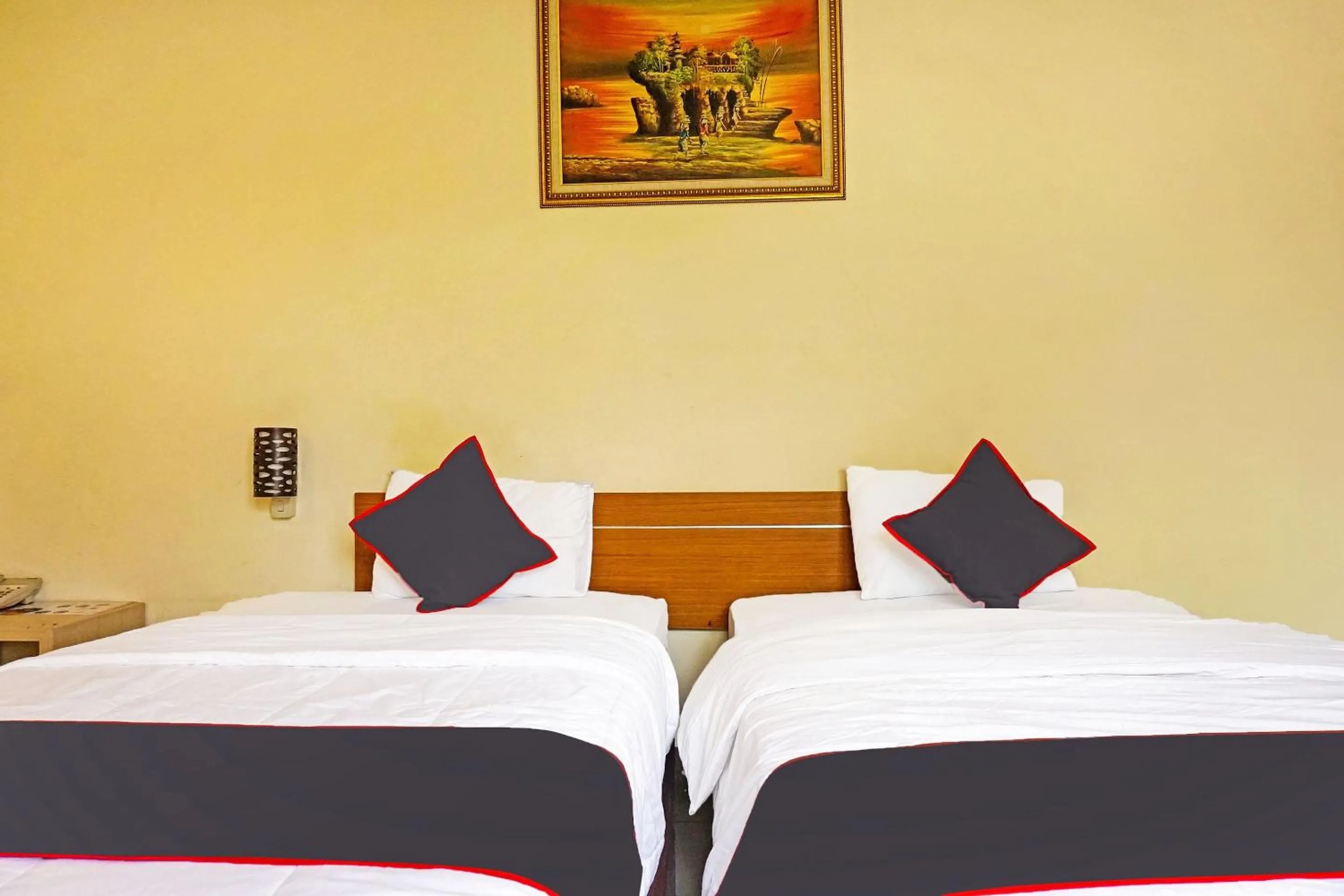 Bedroom, Bed in Collection O 91409 Hotel Fiducia Otista 153 - 157