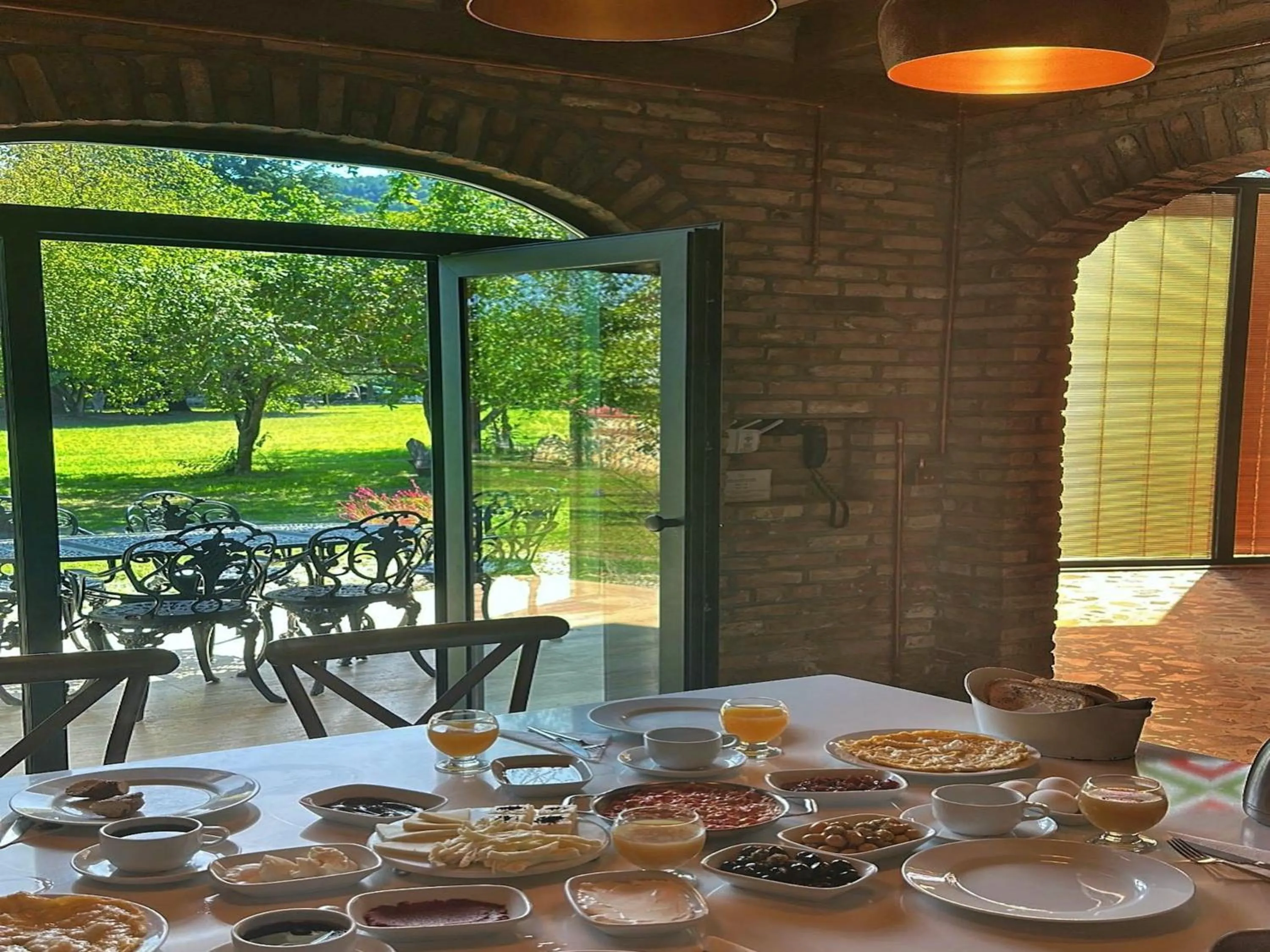 Breakfast in Villa Kirkpinar Sapanca