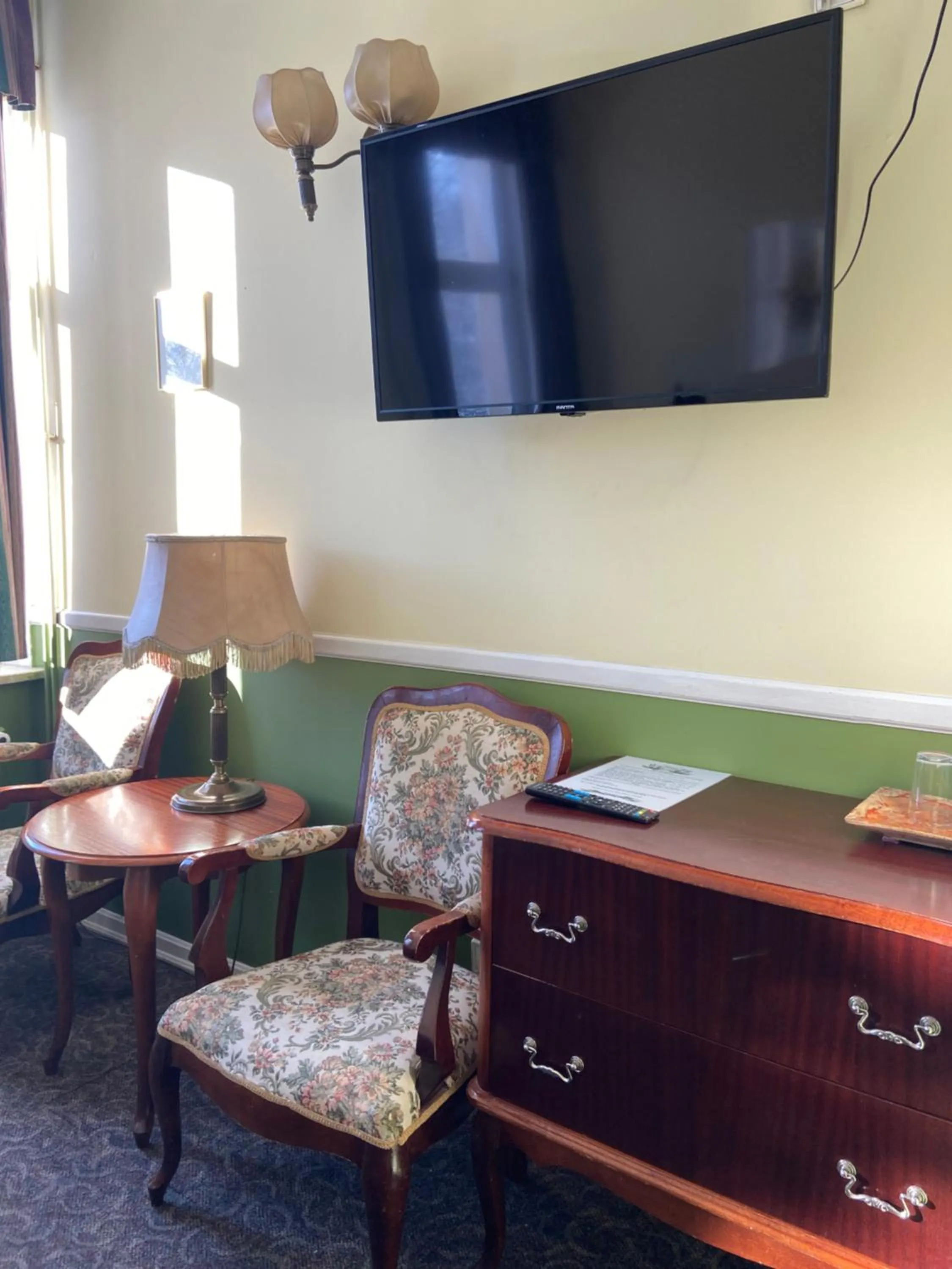 Photo of the whole room in Tuberoza