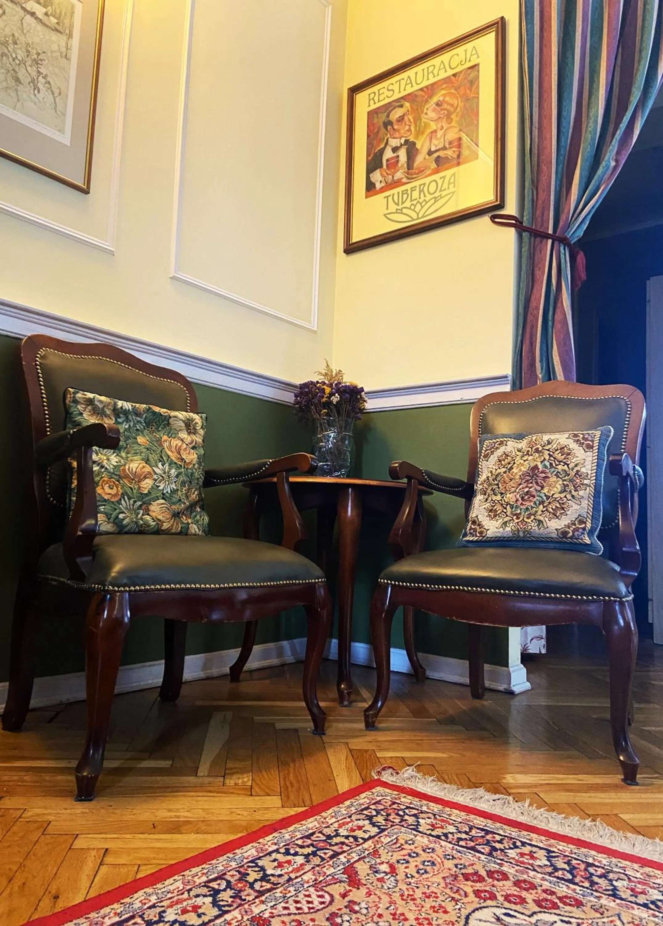 Seating area in Tuberoza