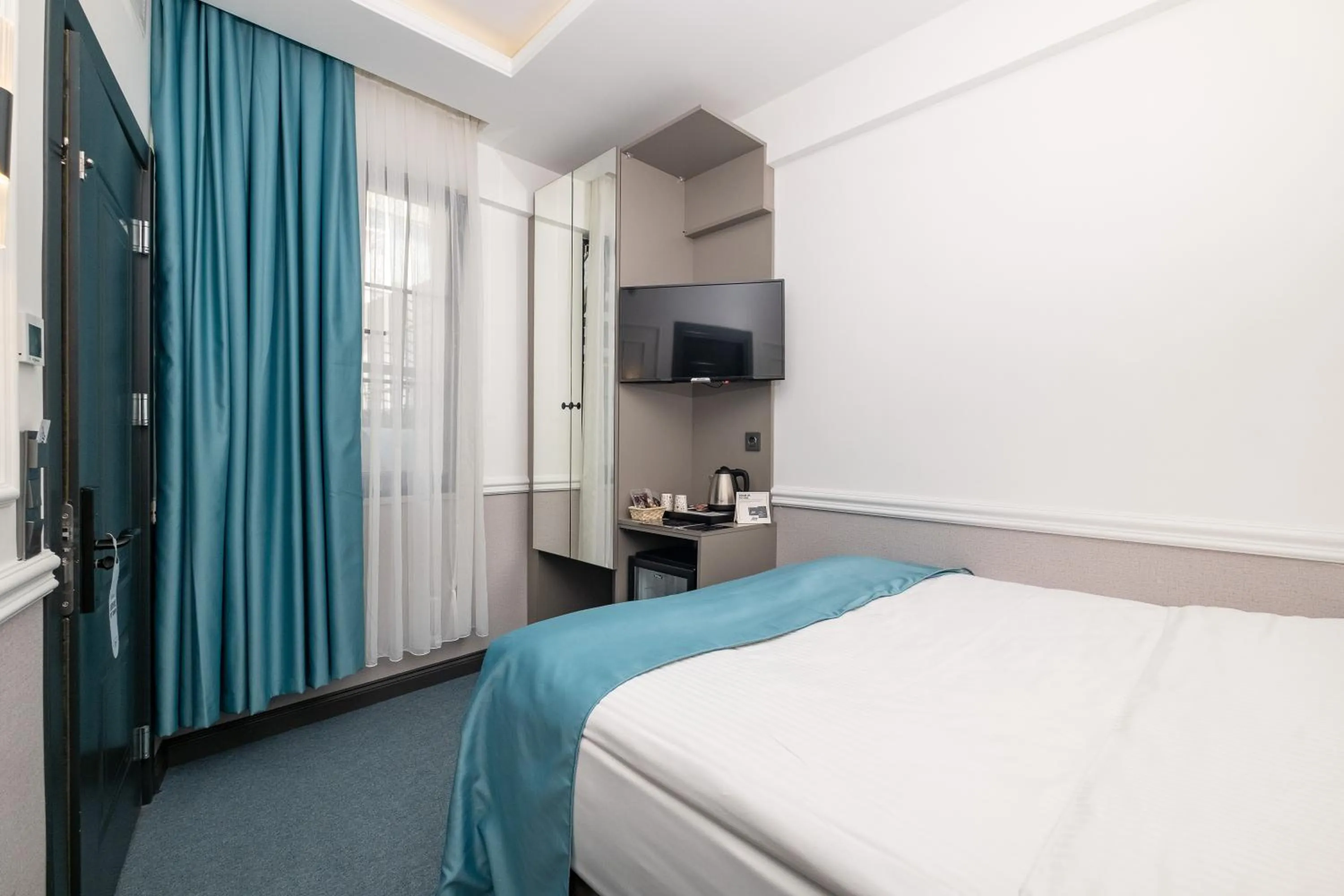 Massage in Askadar May Otel