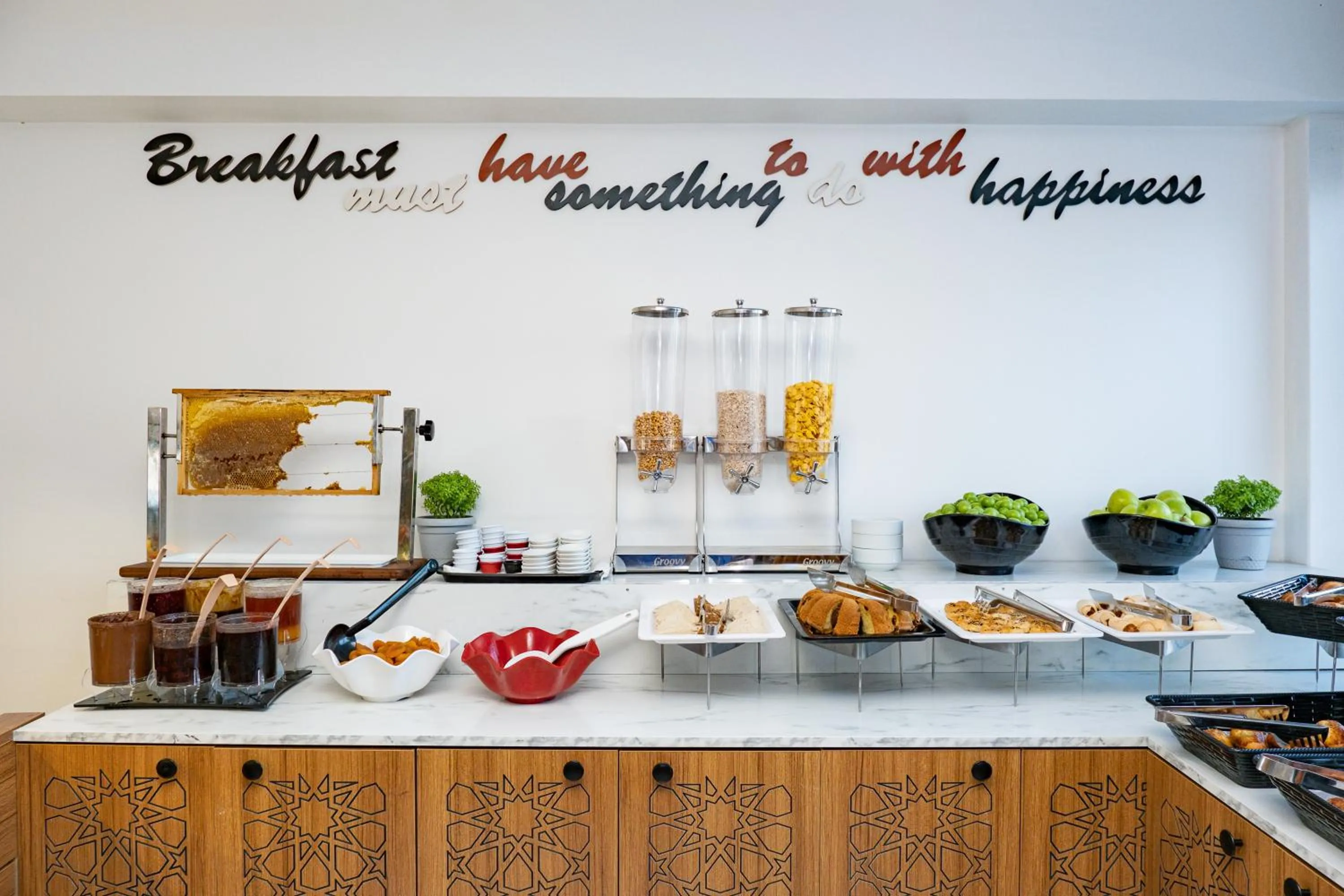 Buffet breakfast in Askadar May Otel