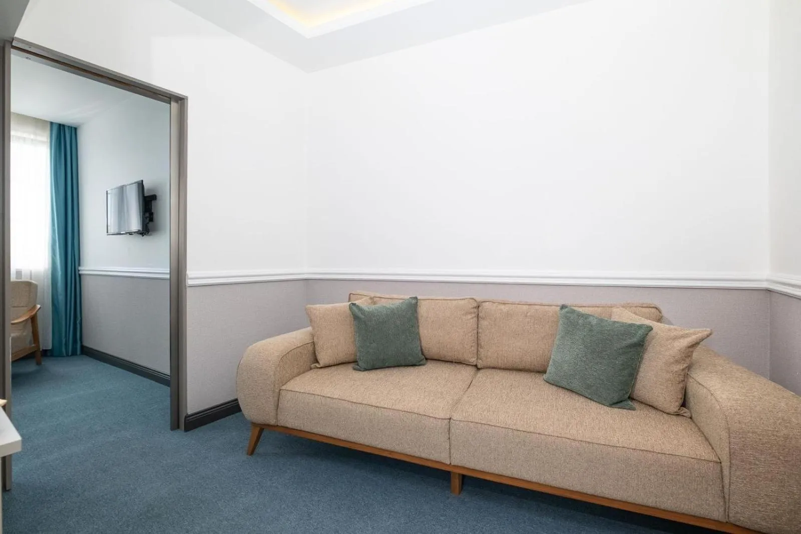 Living room in Askadar May Otel