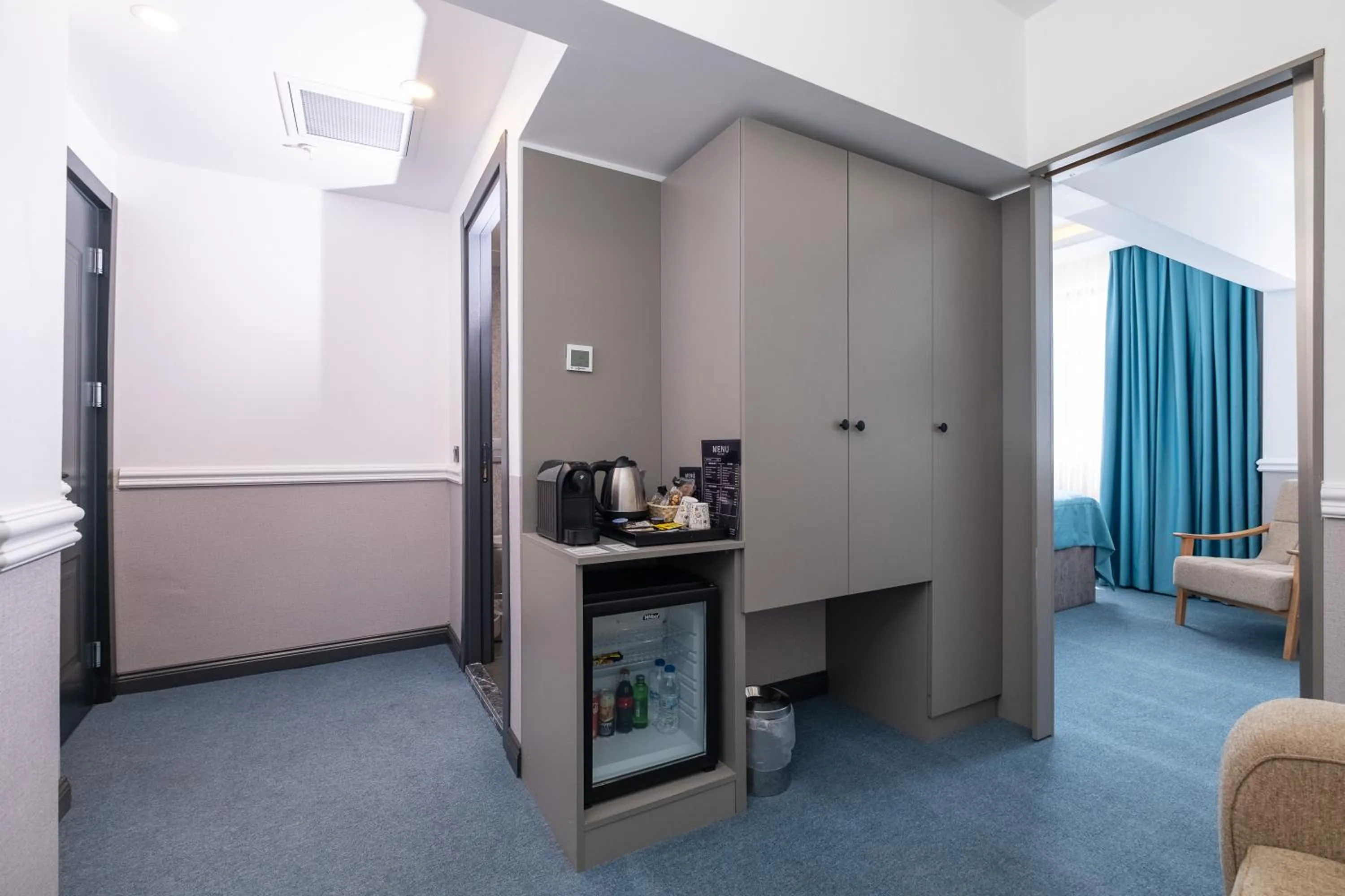 Coffee/tea facilities in Askadar May Otel