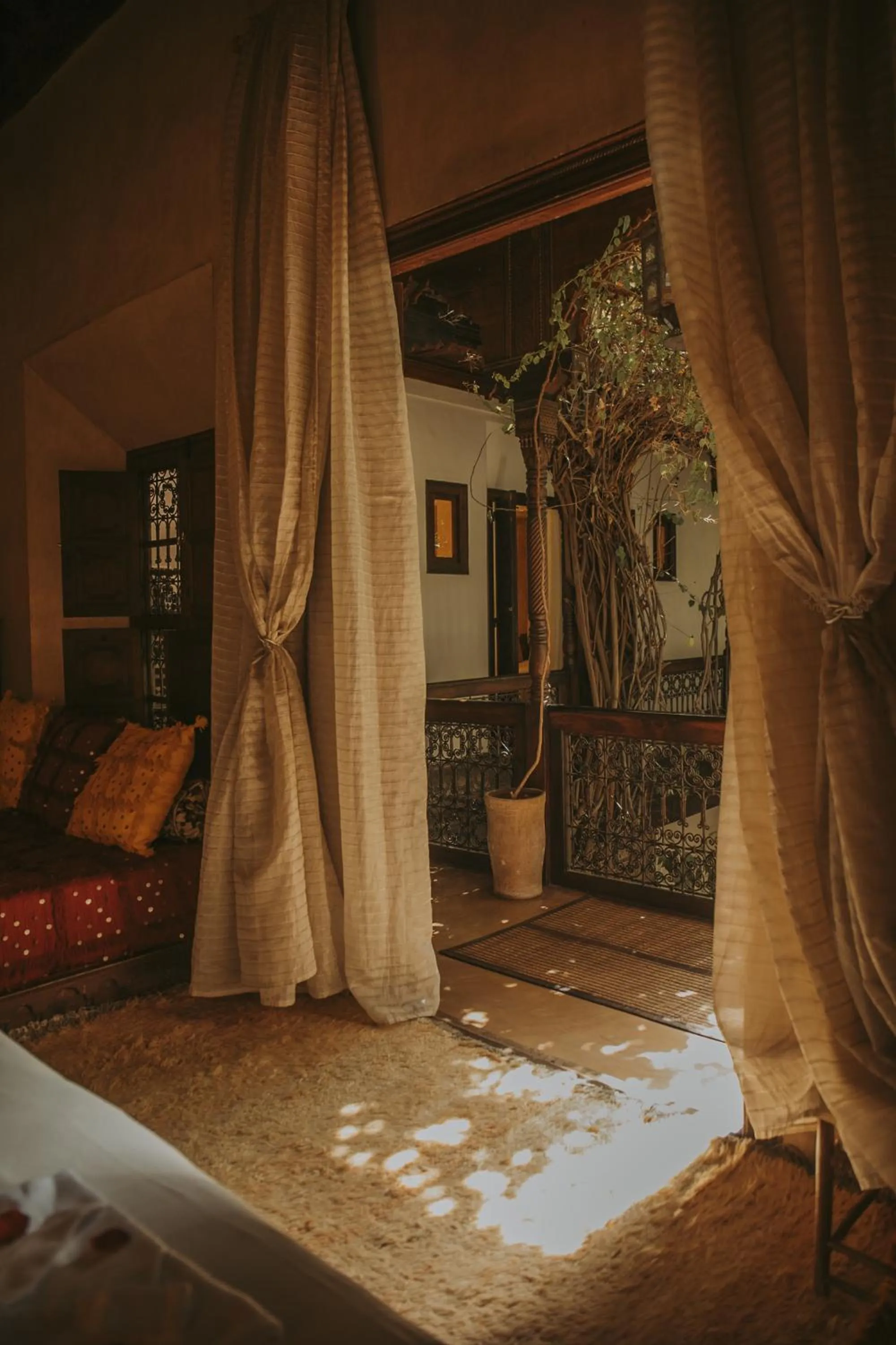 Photo of the whole room, Bed in Riad Samsara