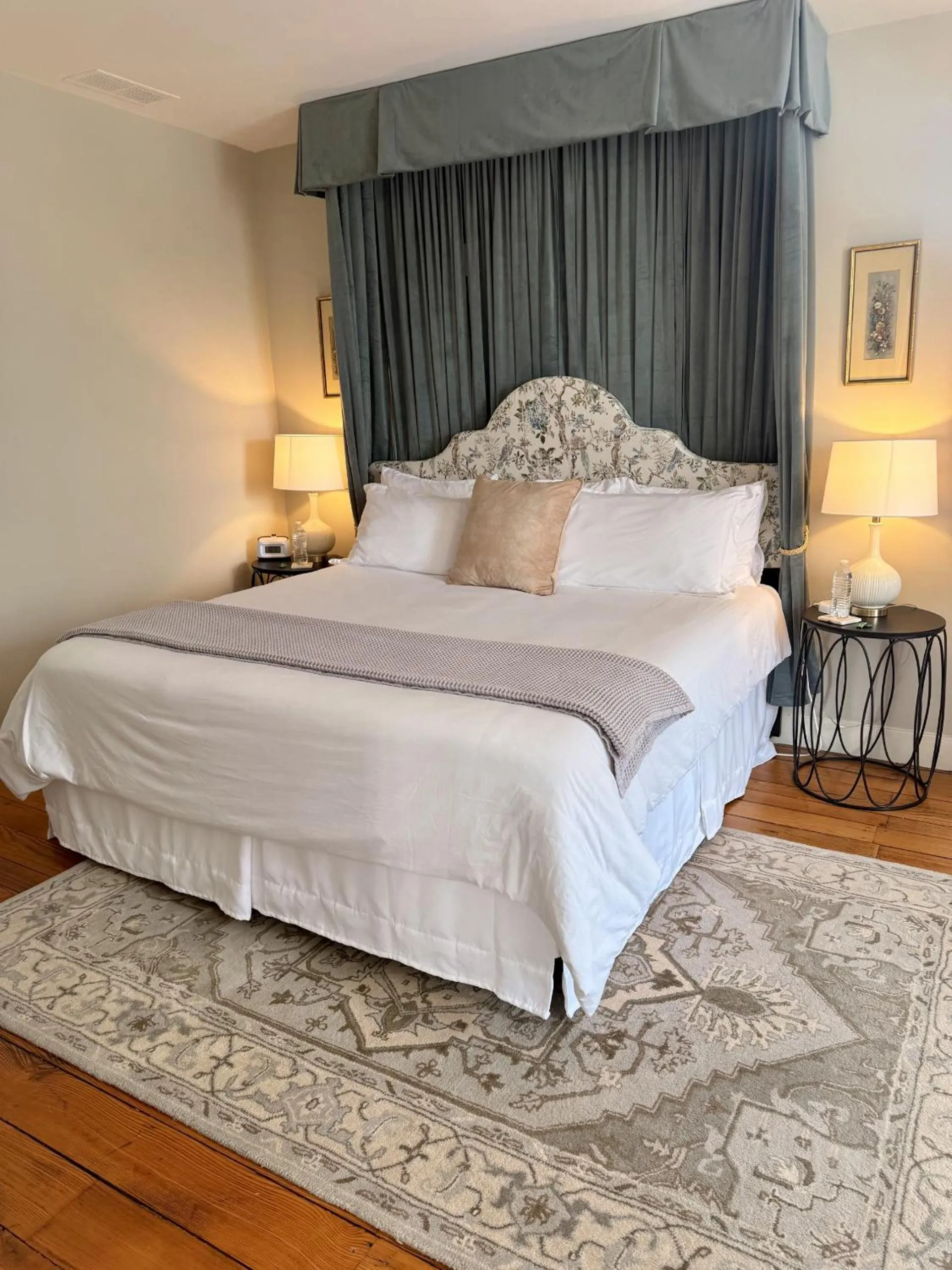 Bed in Rose Hill Inn