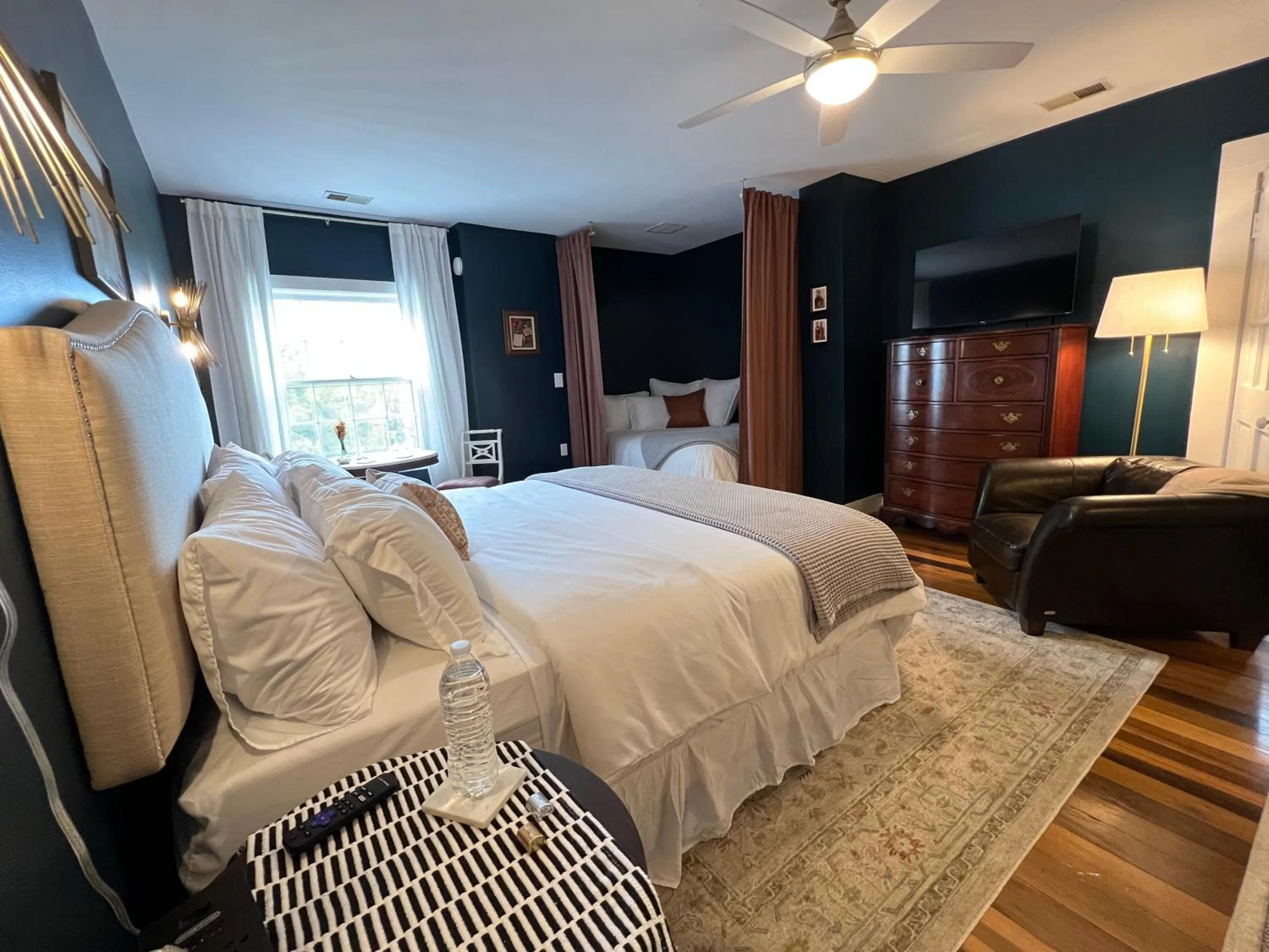 Bedroom, Bed in Rose Hill Inn