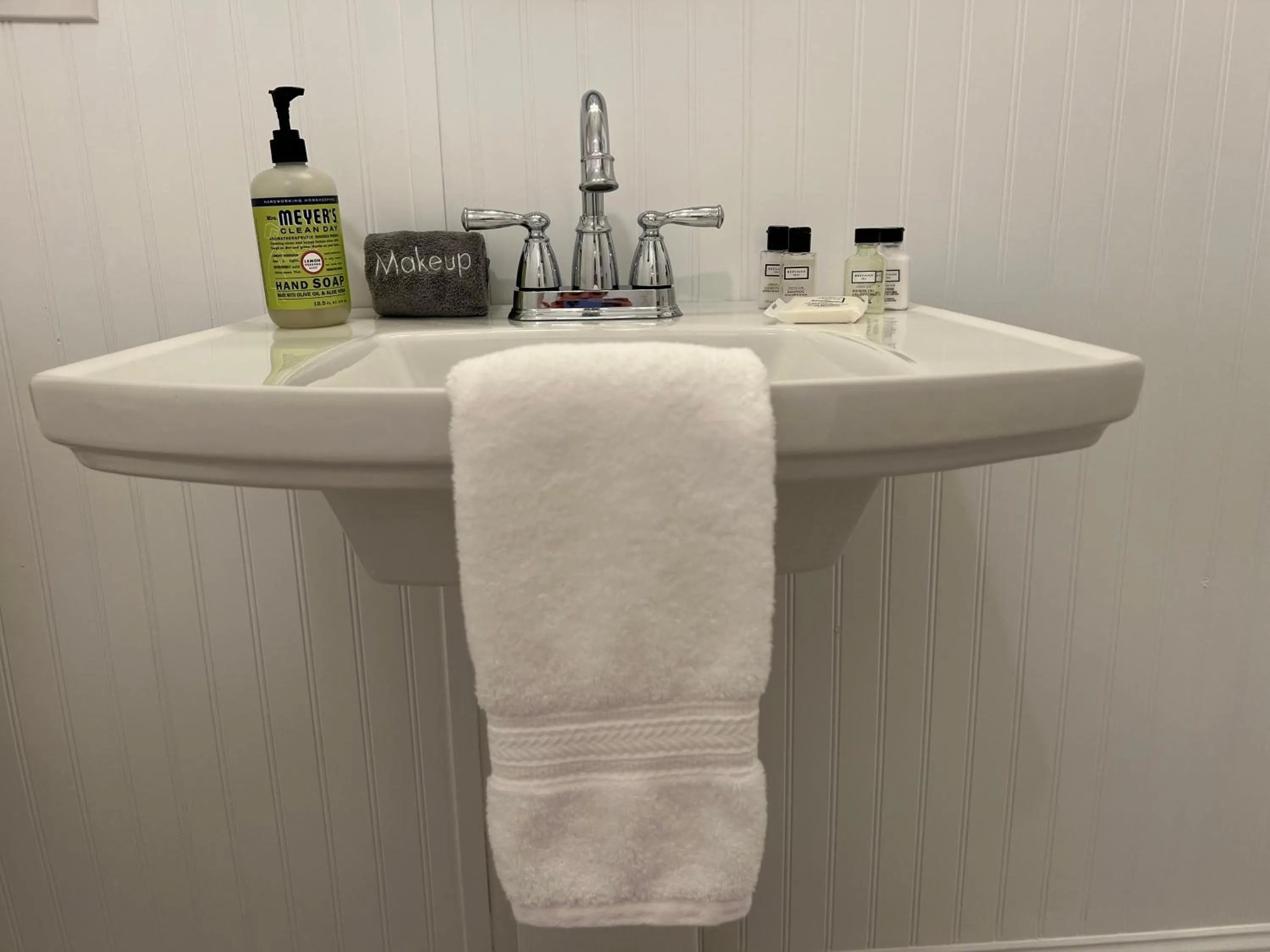 Bathroom in Rose Hill Inn