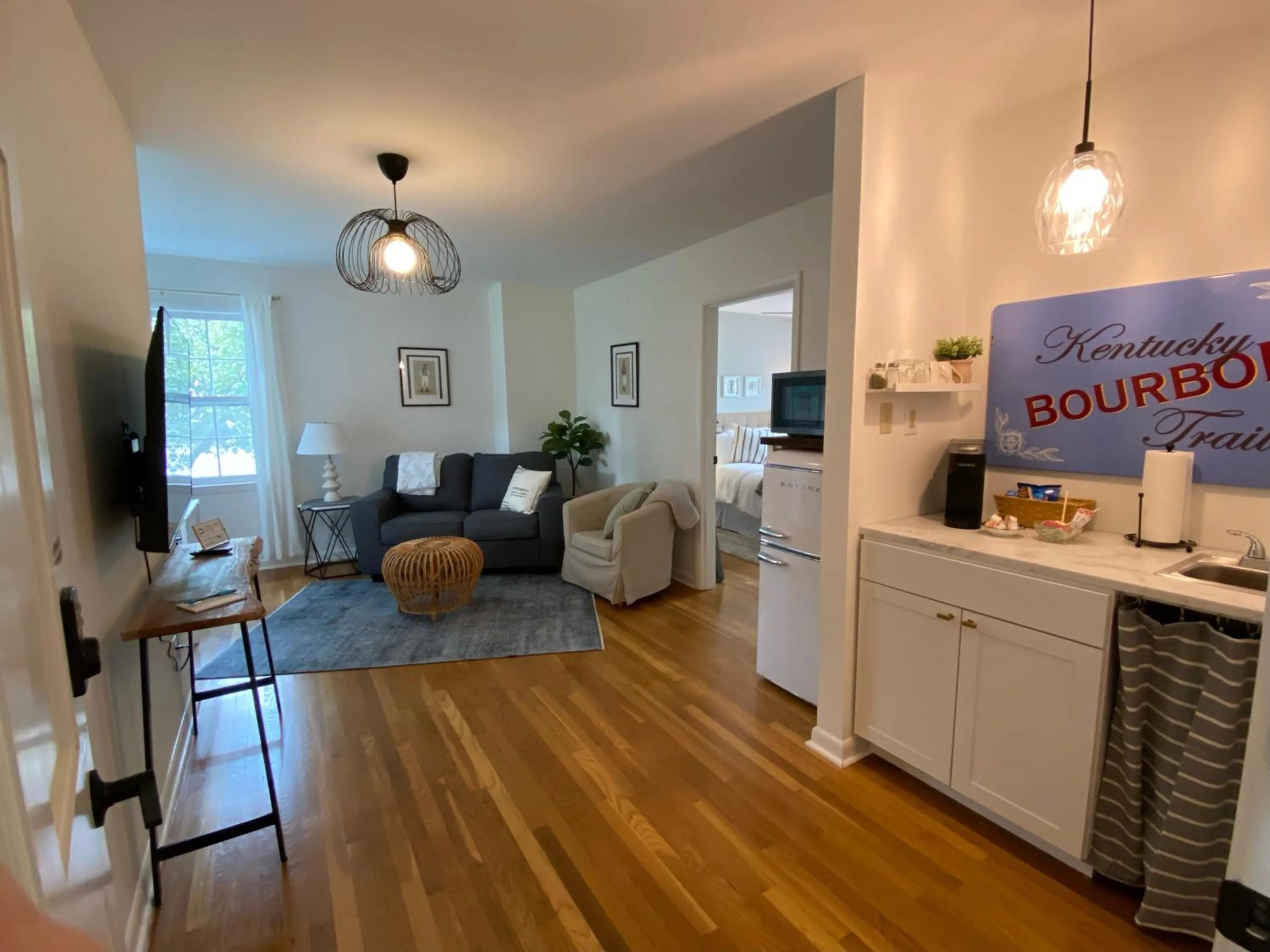 Living room in Rose Hill Inn
