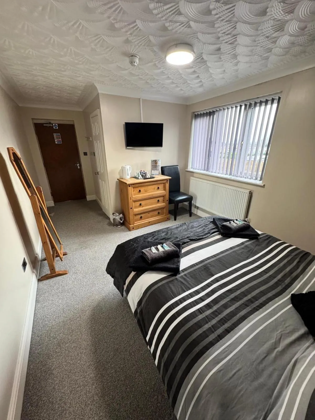 Bedroom, Bed in The Kings Head inn