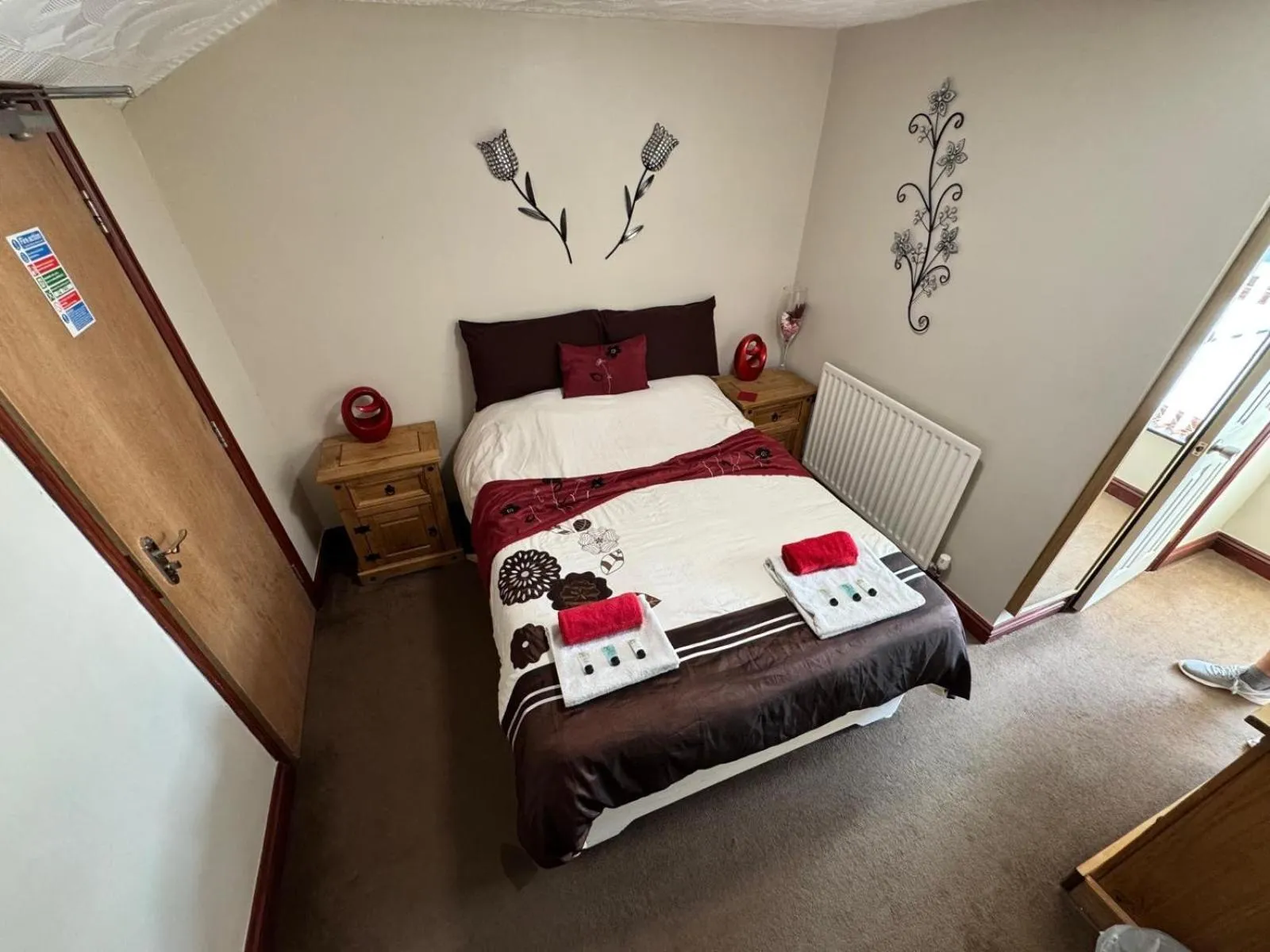 Bedroom, Bed in The Kings Head inn