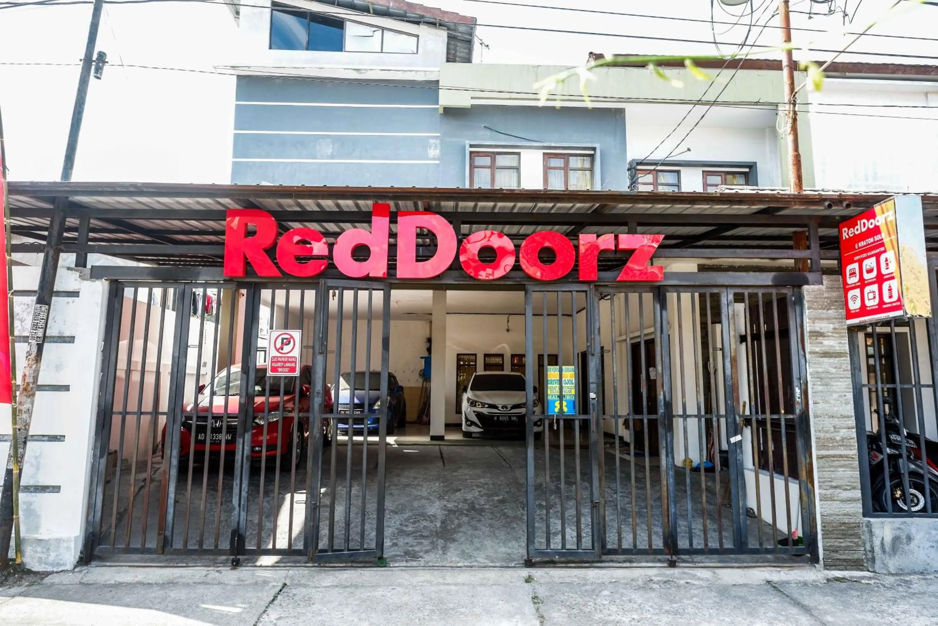 Property building in RedDoorz @ Kratonan Solo