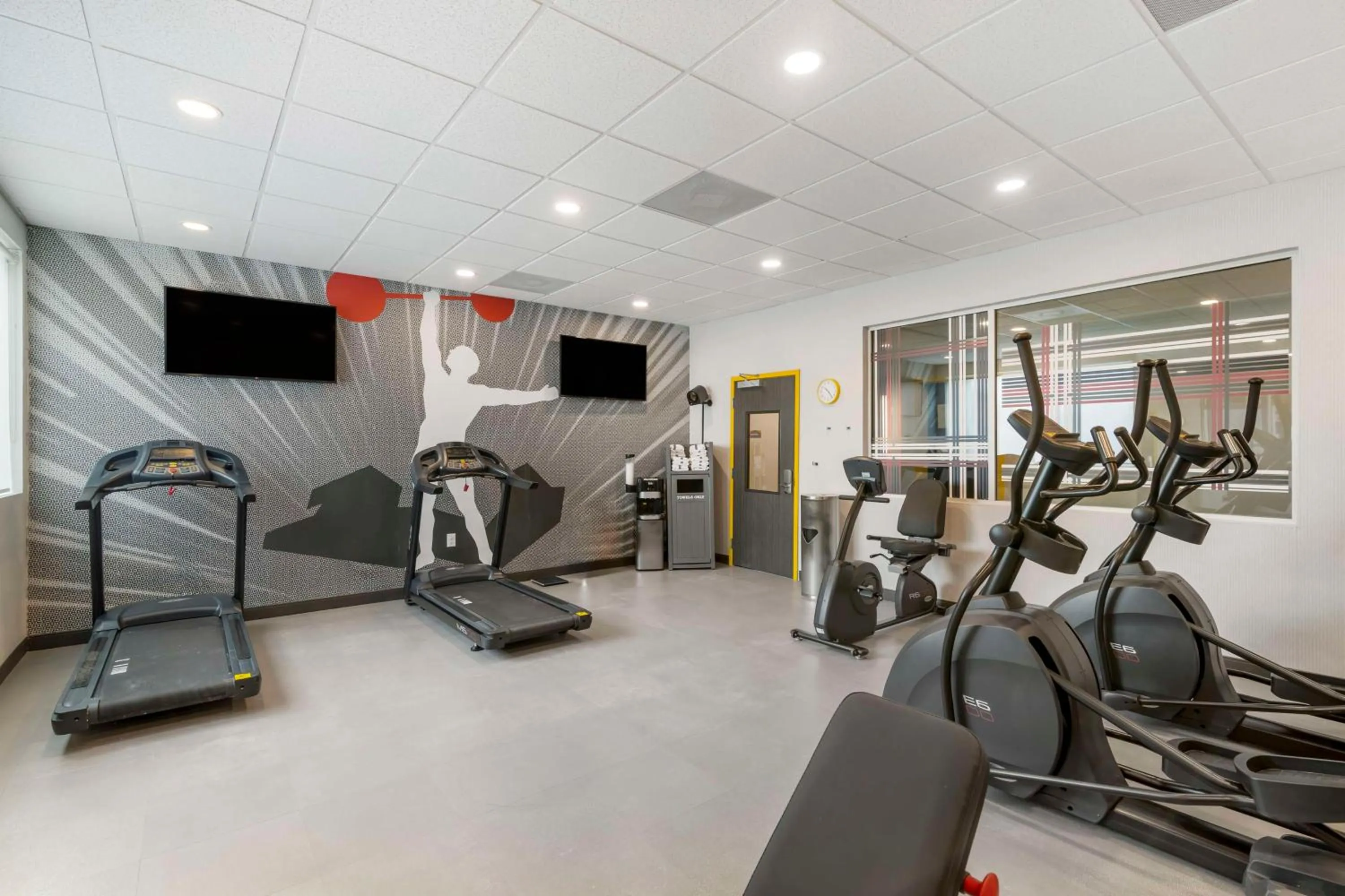 Fitness centre/facilities in GLo Best Western Pooler - Savannah Airport Hotel