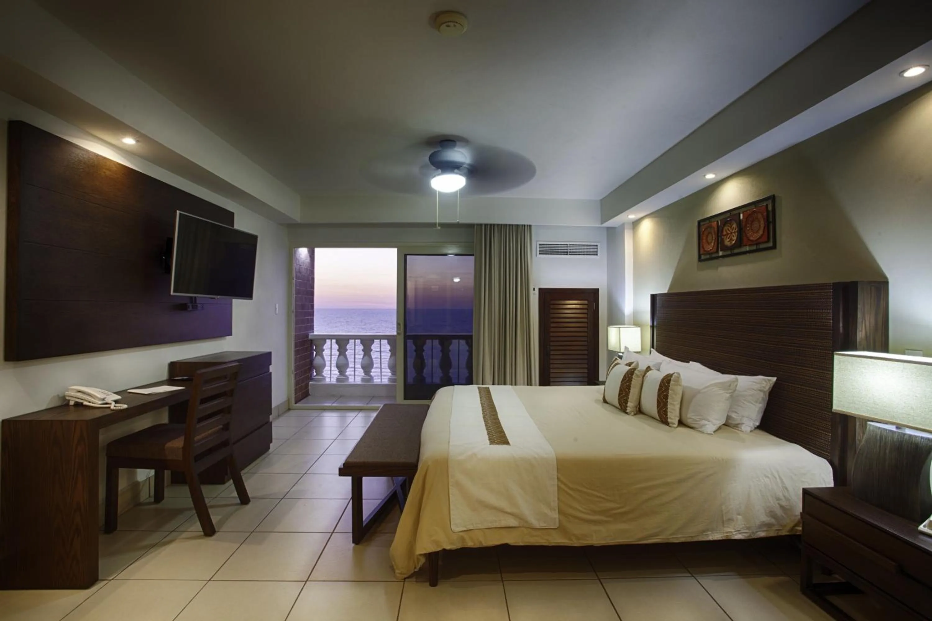 Bed in Costa Sur Resort by VRHost