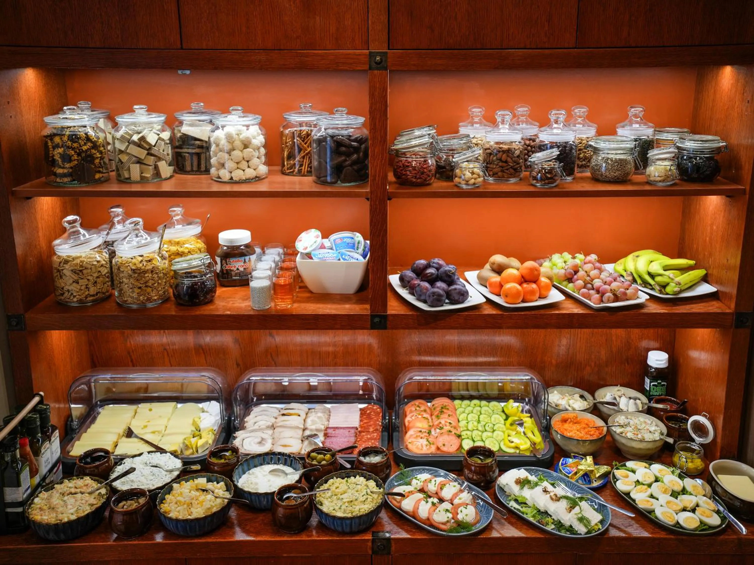 Food and drinks in Villa Admiral