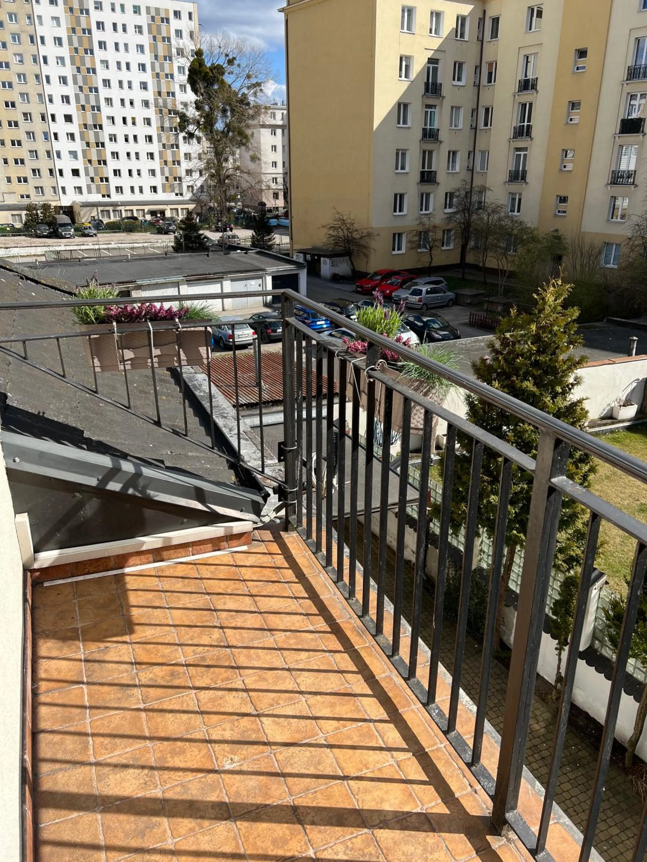 Property building in Villa Admiral