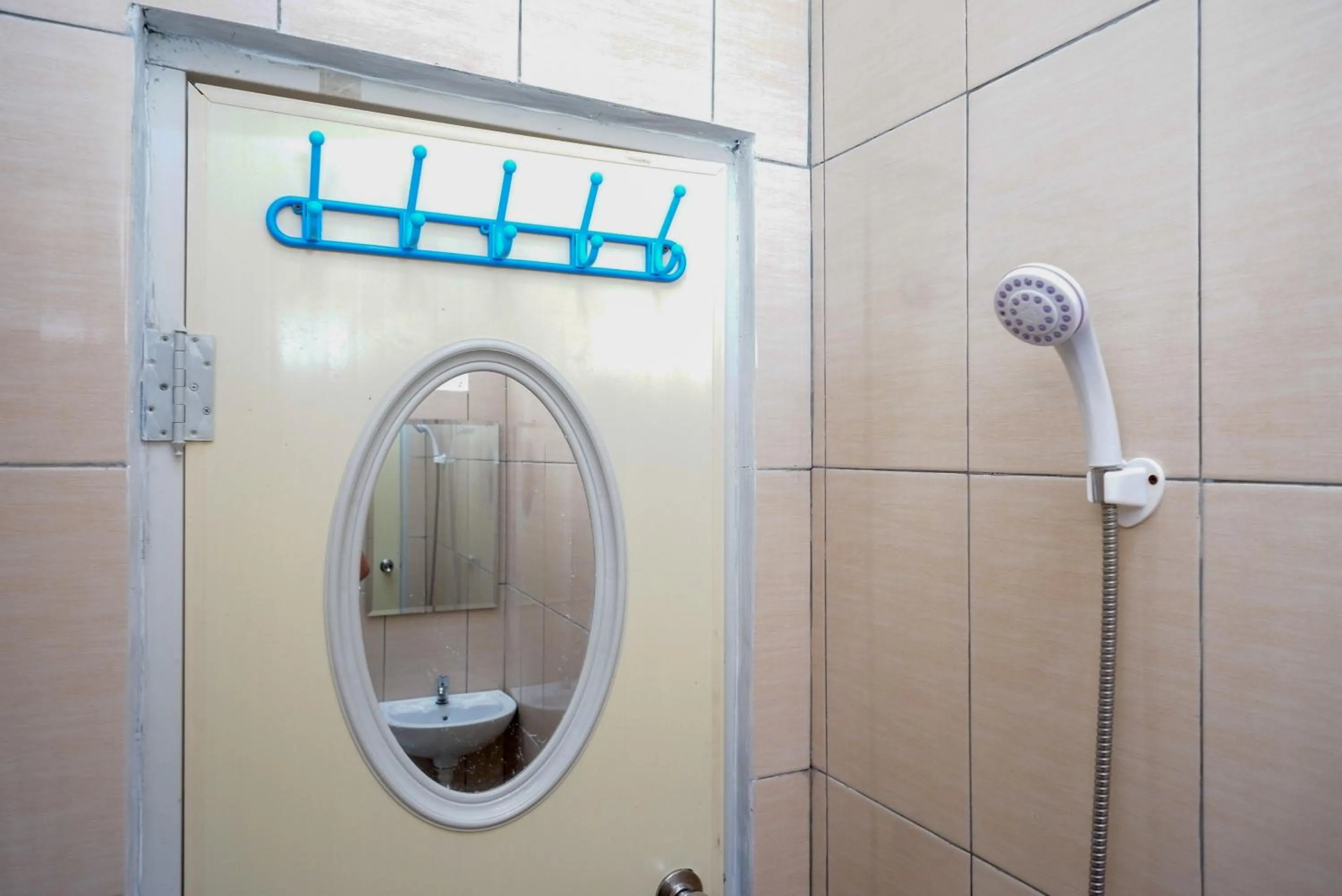 Bathroom in Urbanview Hotel Mountain Palace Kopeng