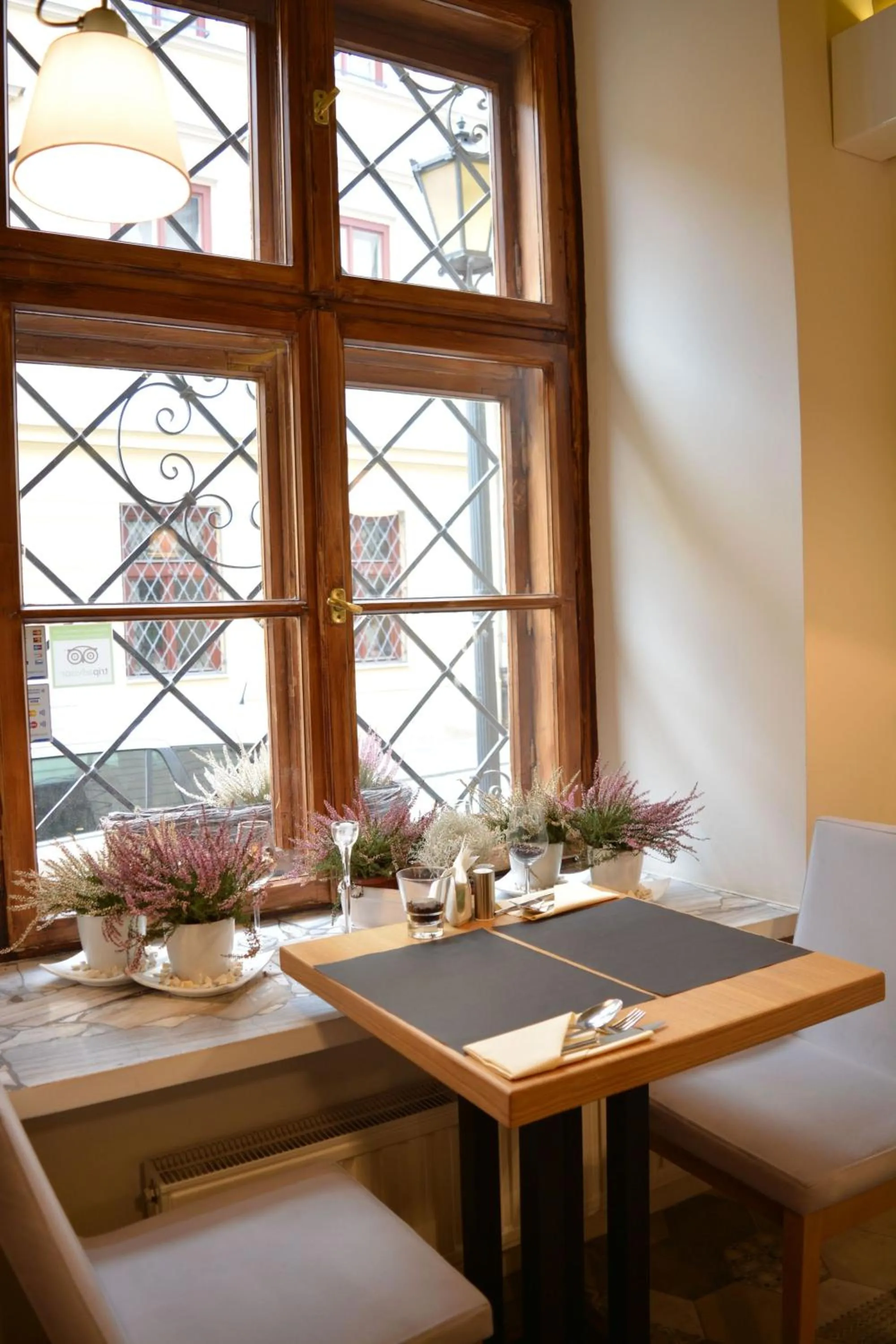 Restaurant/places to eat in Hotel Mikołaj