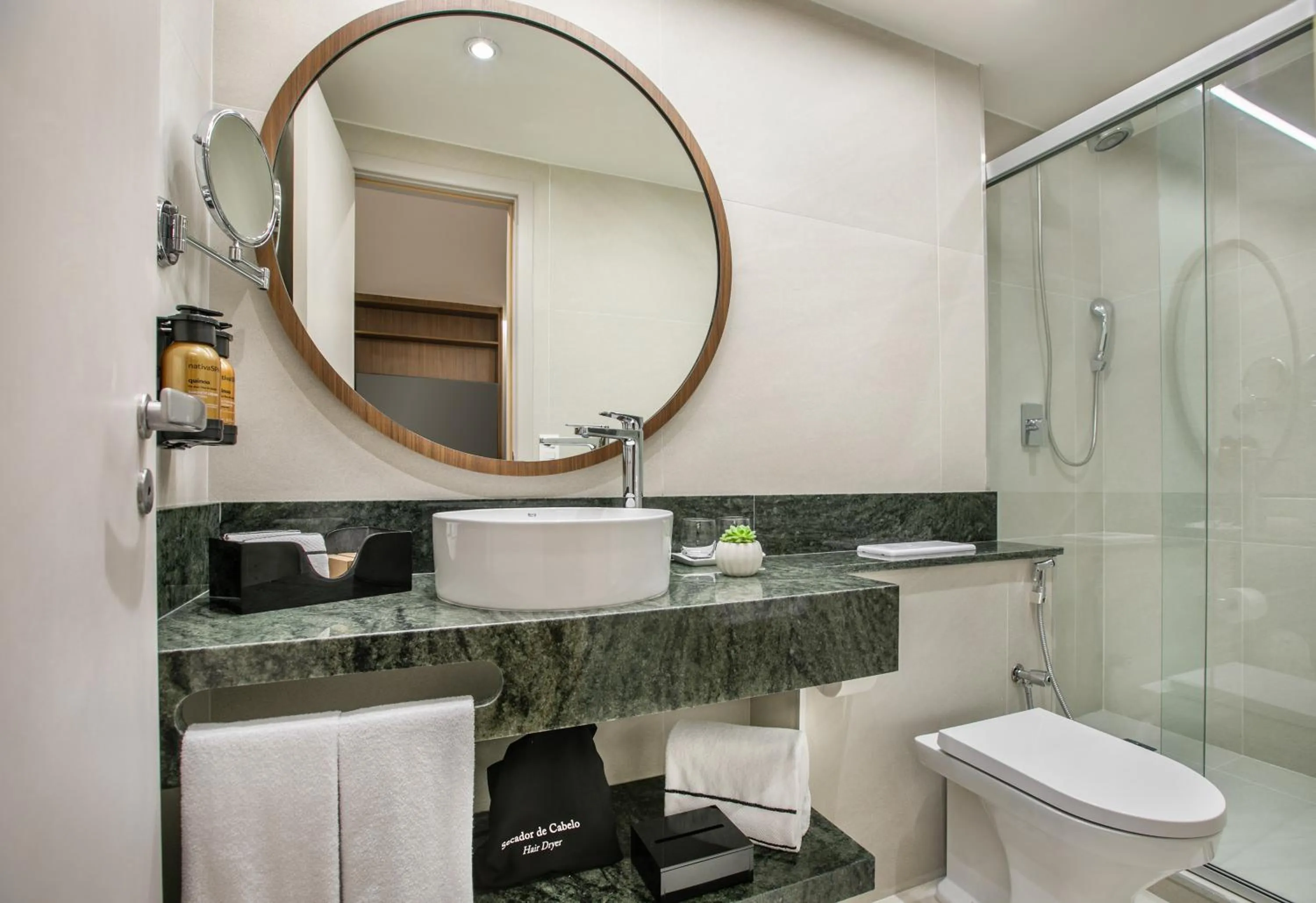 Bathroom in Meliá Paulista