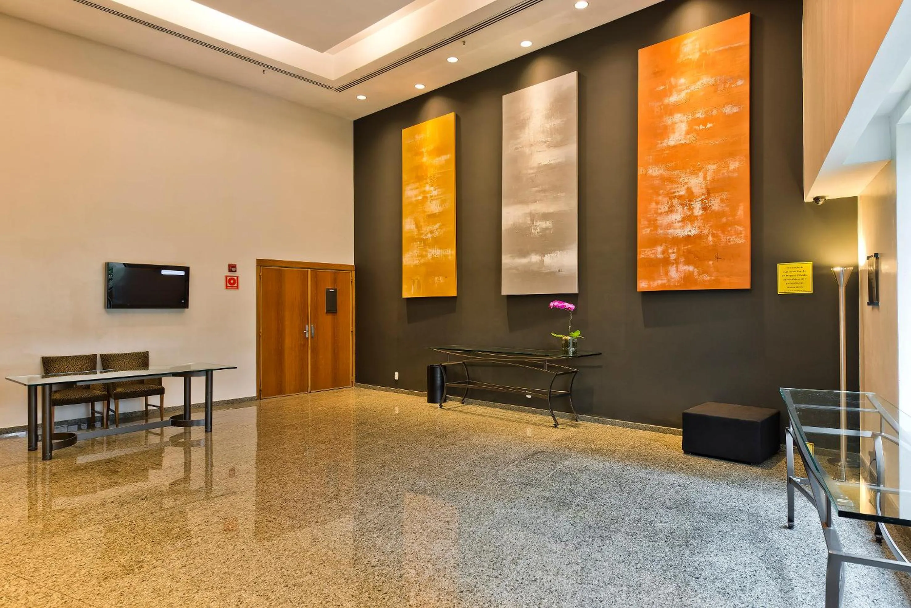 Communal lounge/ TV room in Meliá Paulista