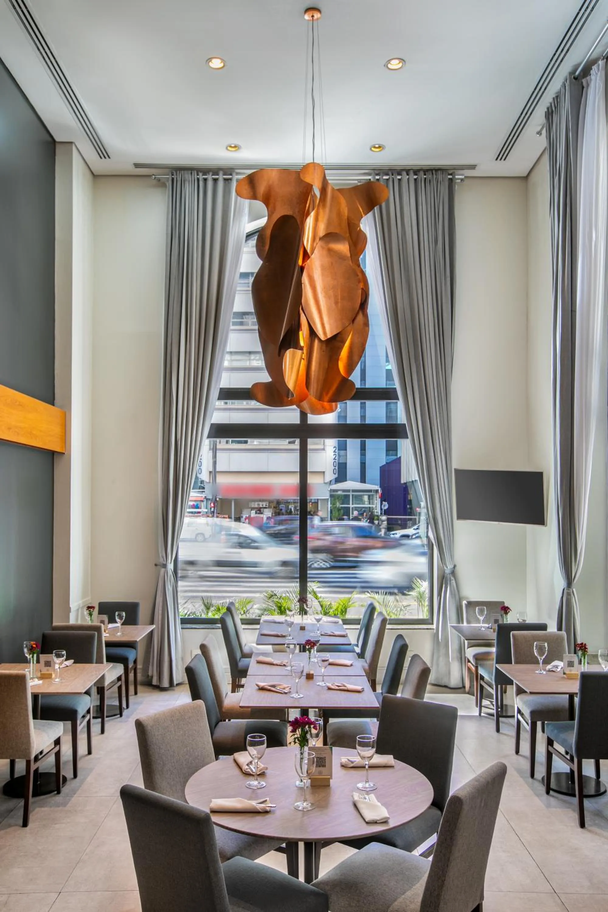 Restaurant/places to eat in Meliá Paulista