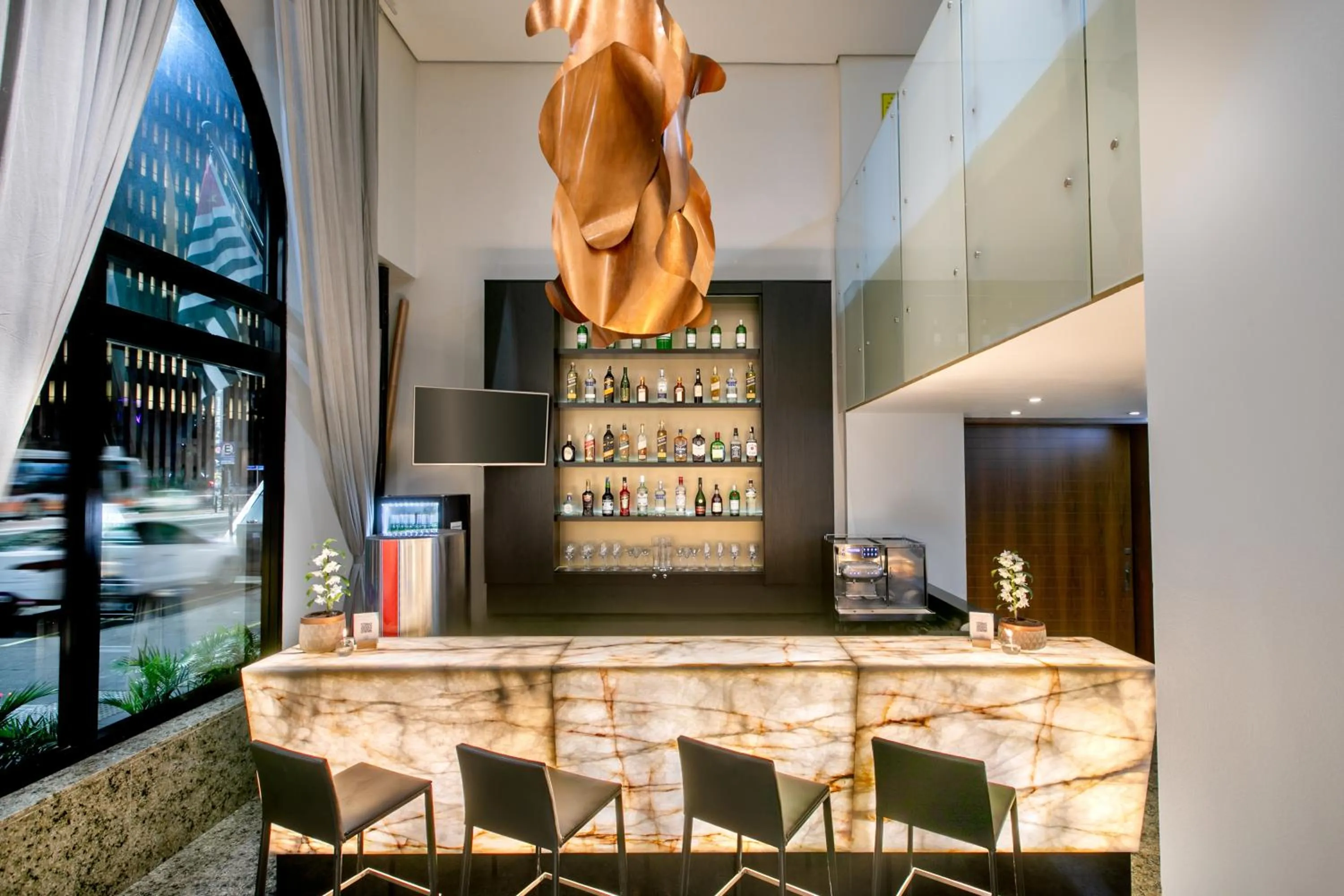 Lounge or bar in Meliá Paulista