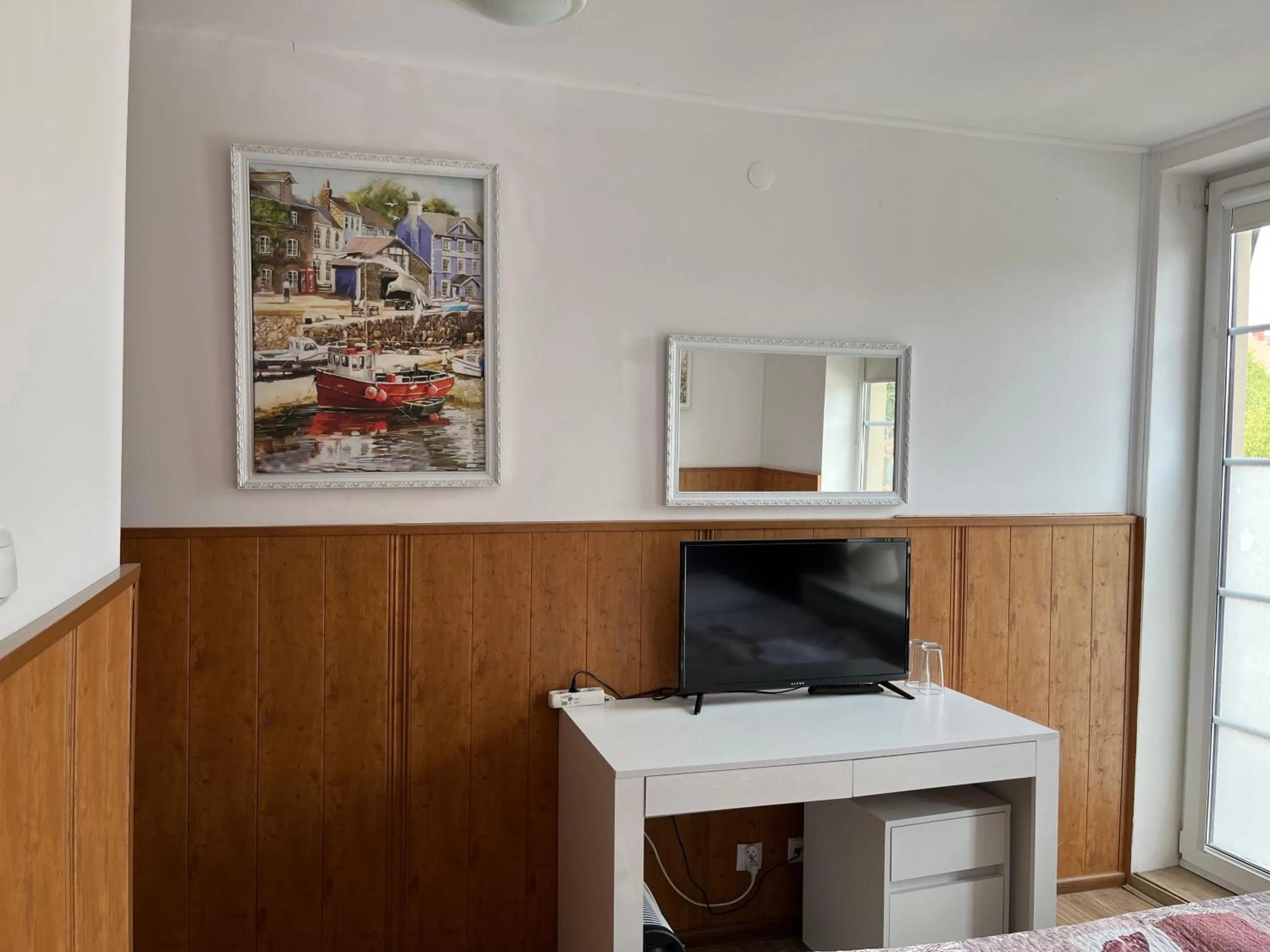 TV and multimedia in Prohibicja Peter's Pub