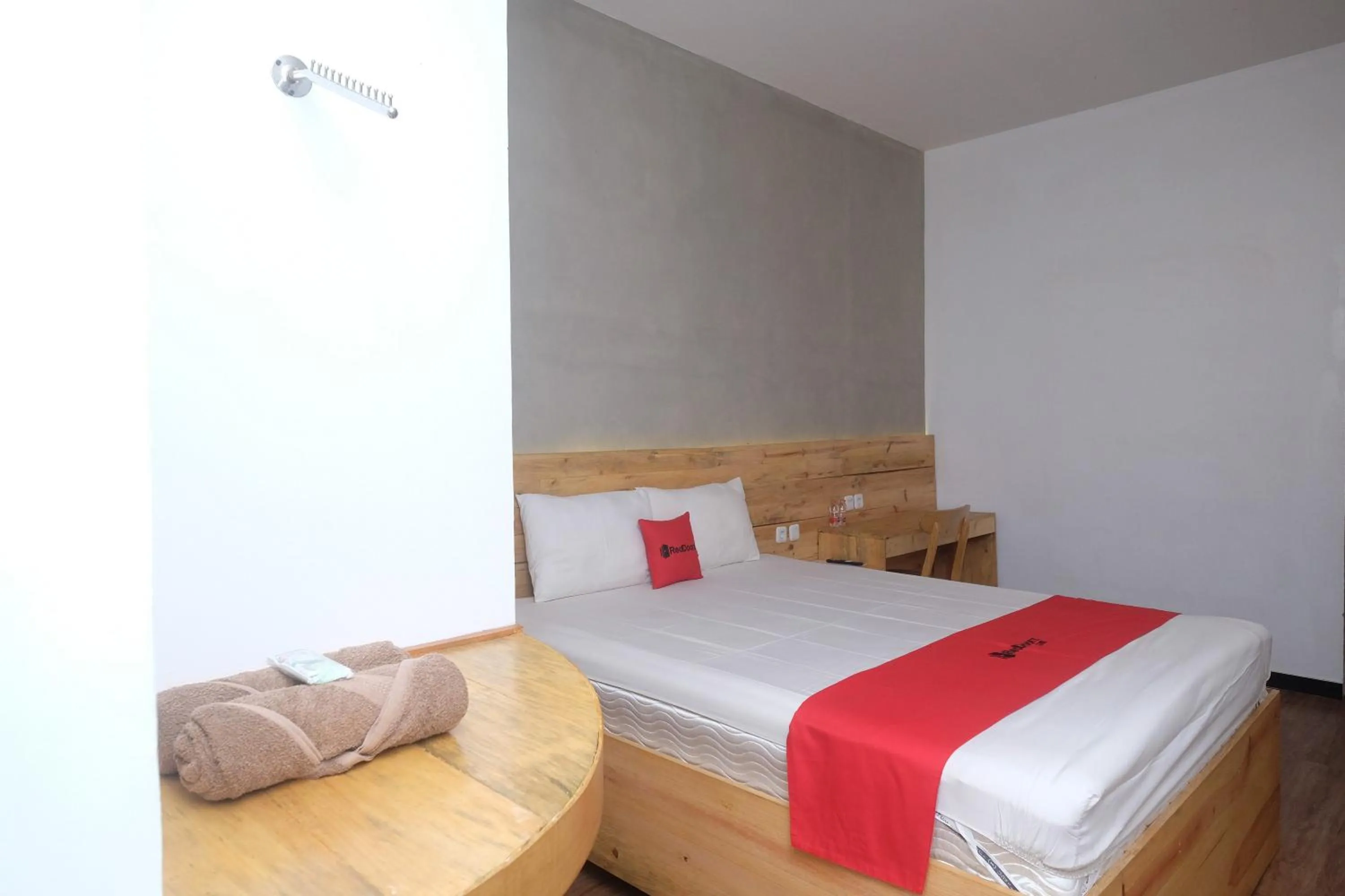 Bed in RedDoorz @ Klaten City