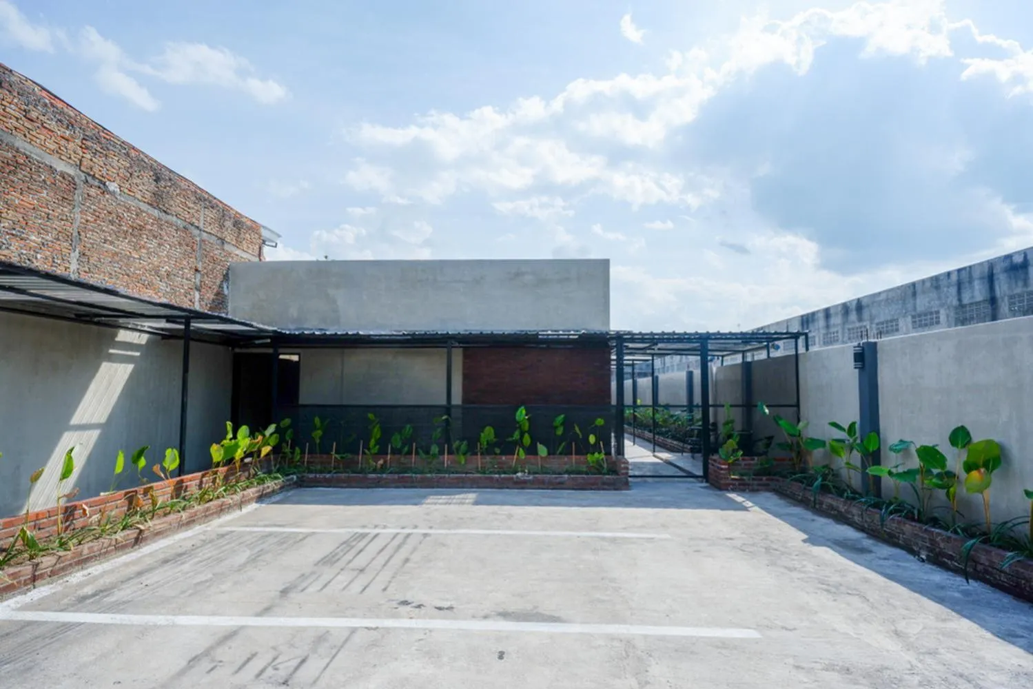 Property logo or sign in RedDoorz @ Klaten City