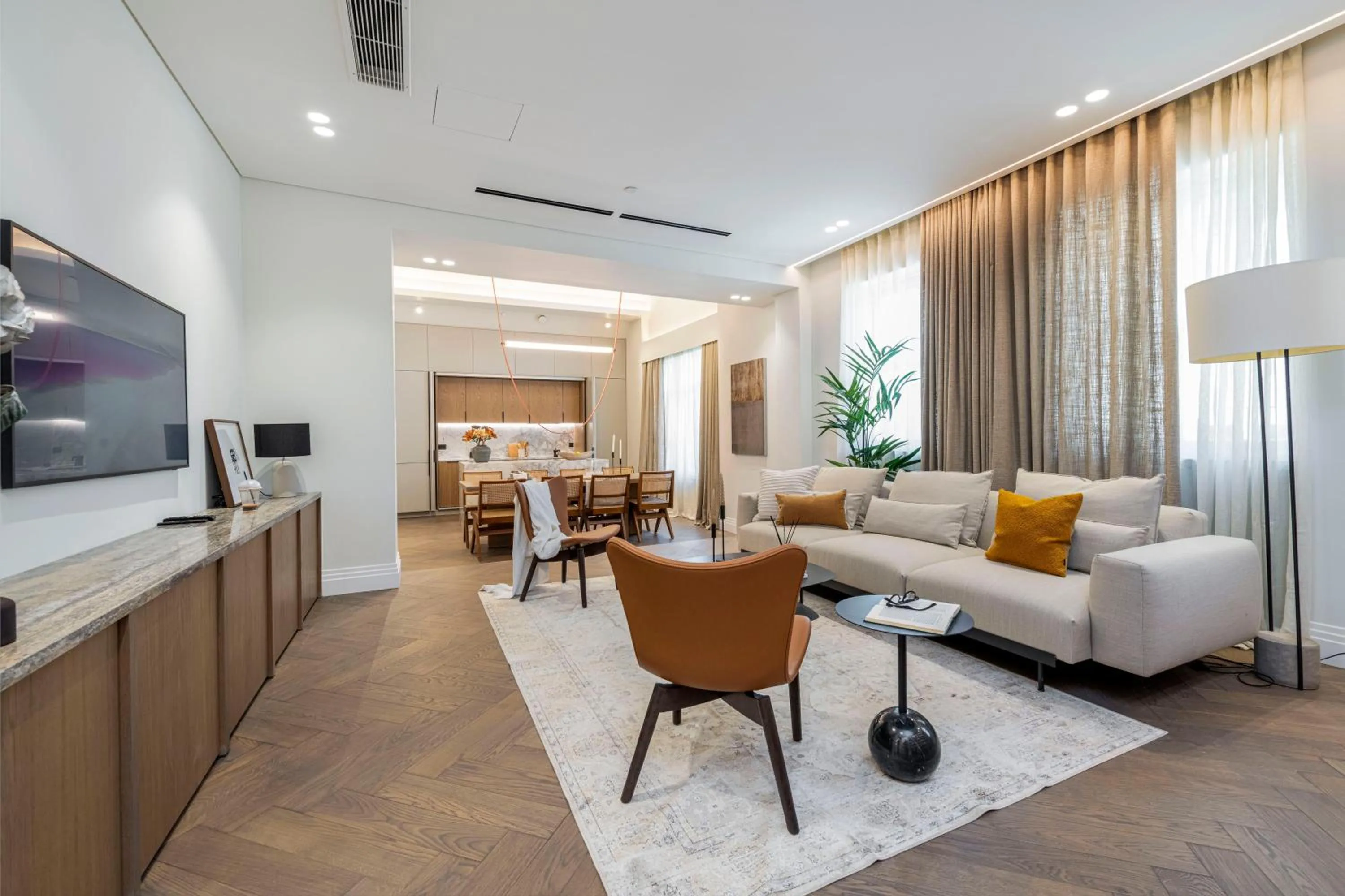 Living room in Covent Garden Piazza by Stayo