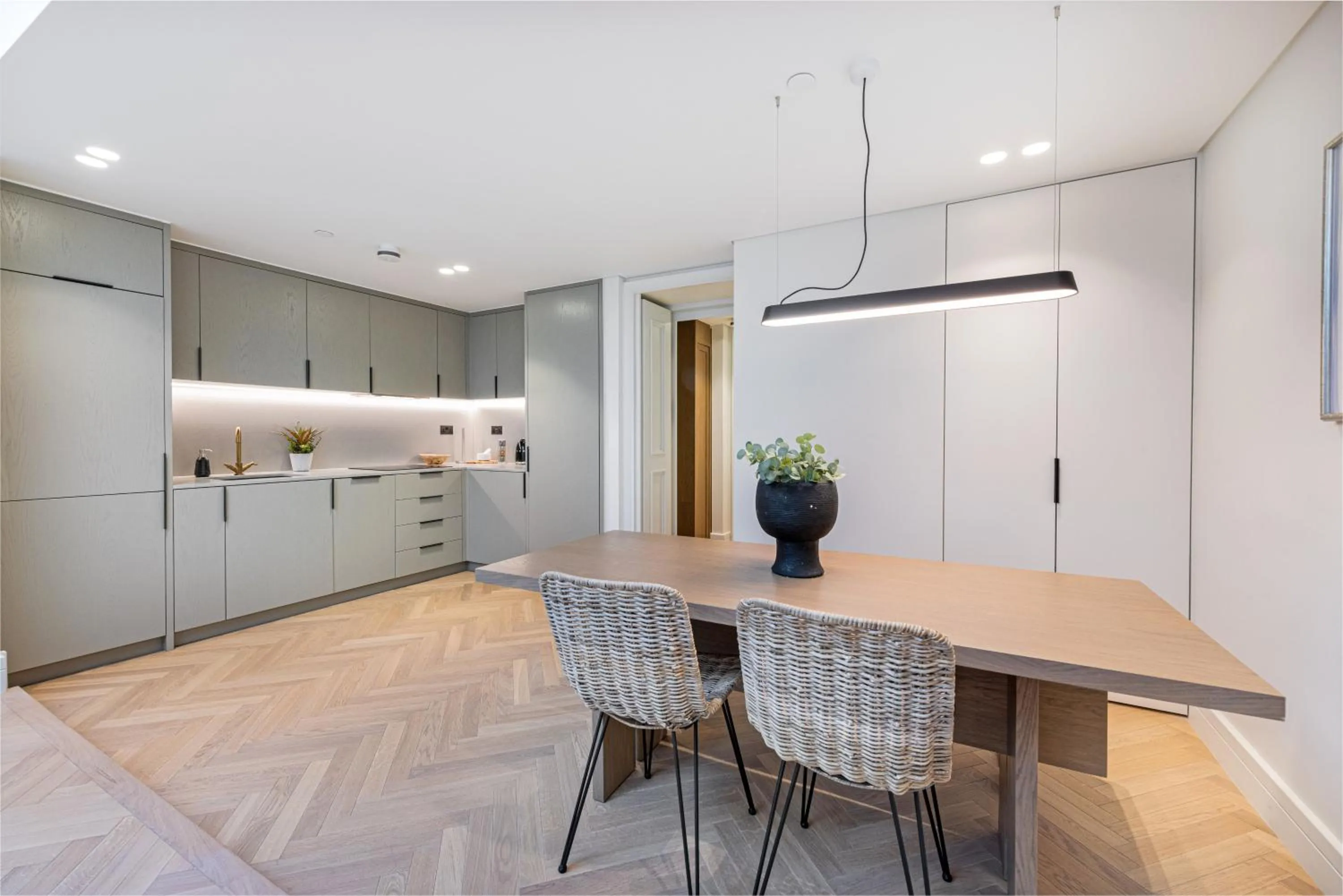 Dining area in Covent Garden Piazza by Stayo