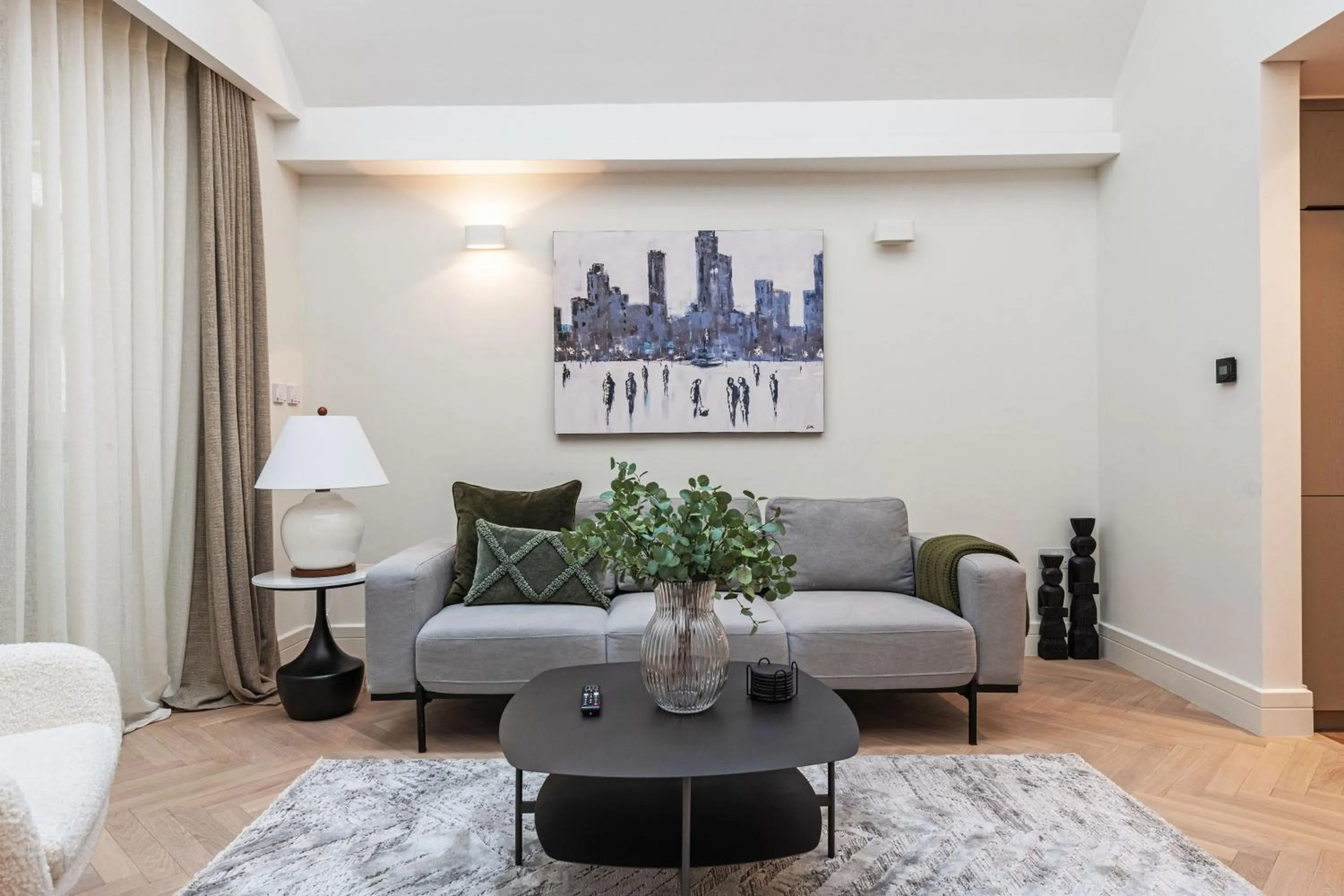 Living room in Covent Garden Piazza by Stayo