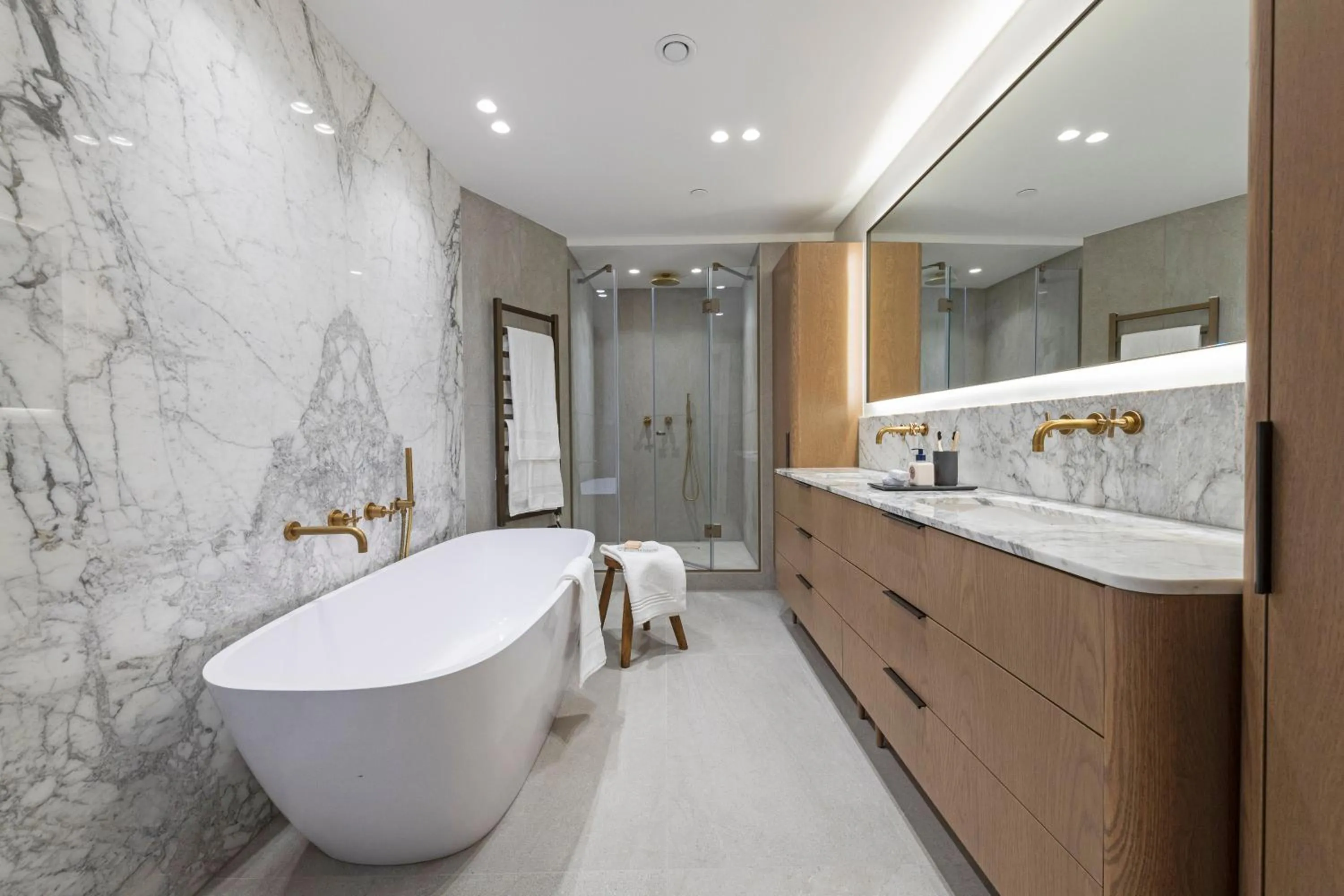 Toilet in Covent Garden Piazza by Stayo