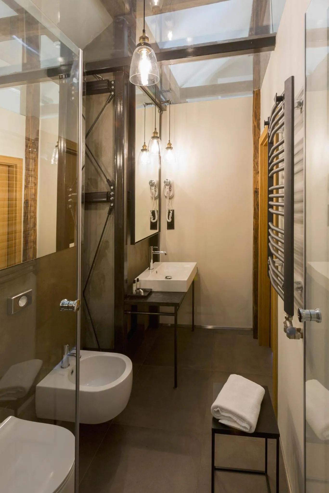 Bathroom in Antique Apartments Plac Szczepański