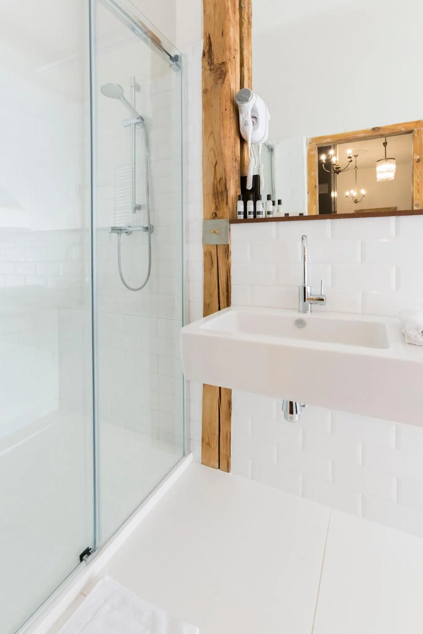 Bathroom in Antique Apartments Plac Szczepański