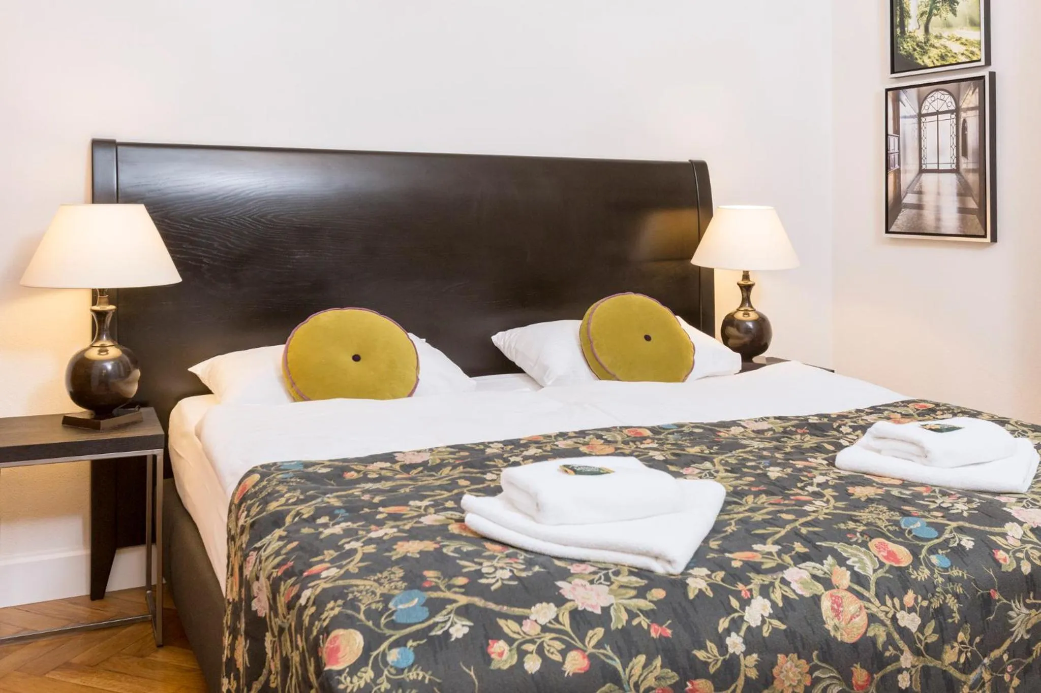 Bed in Antique Apartments Plac Szczepański